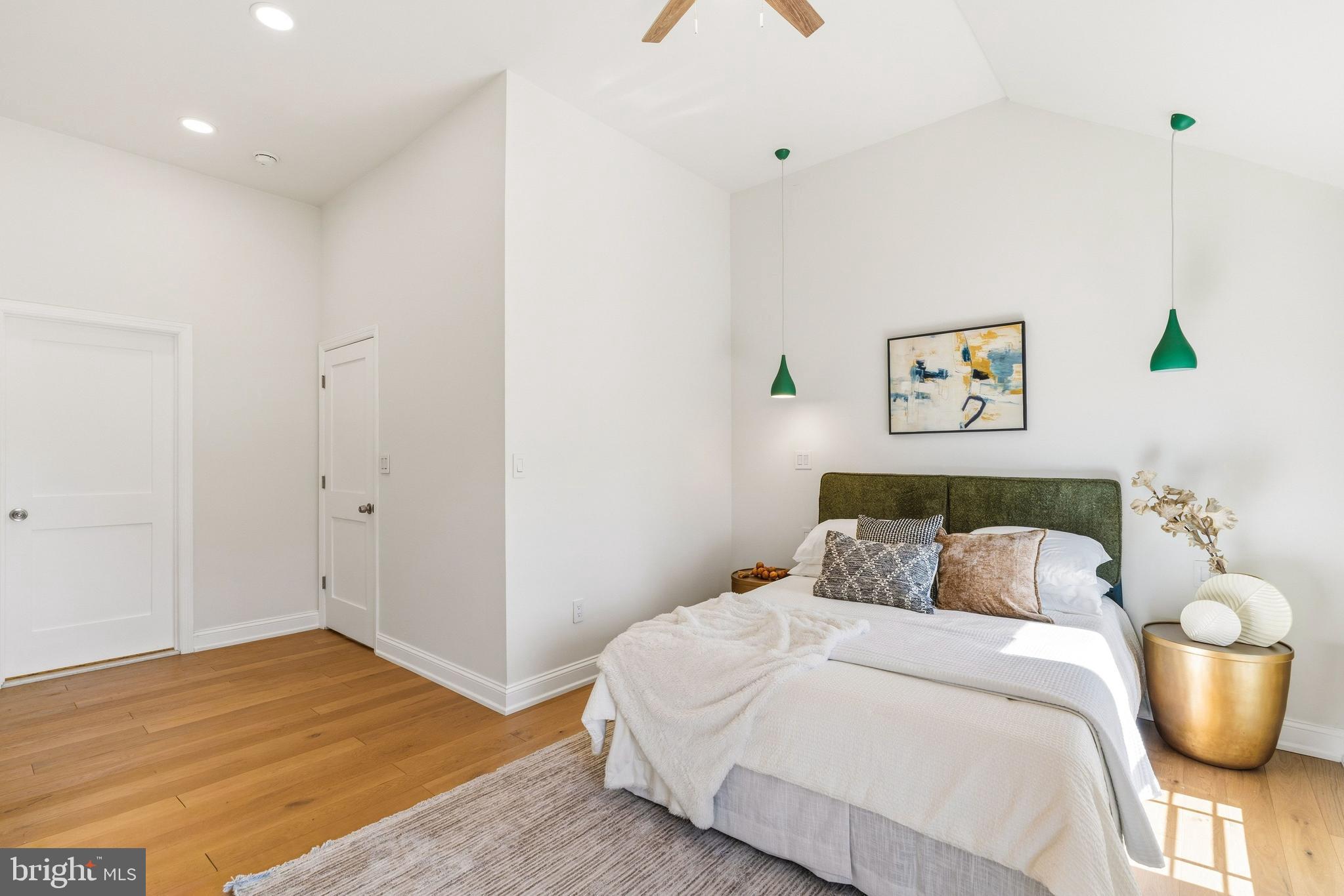 PASSYUNK SQUARE - Residential