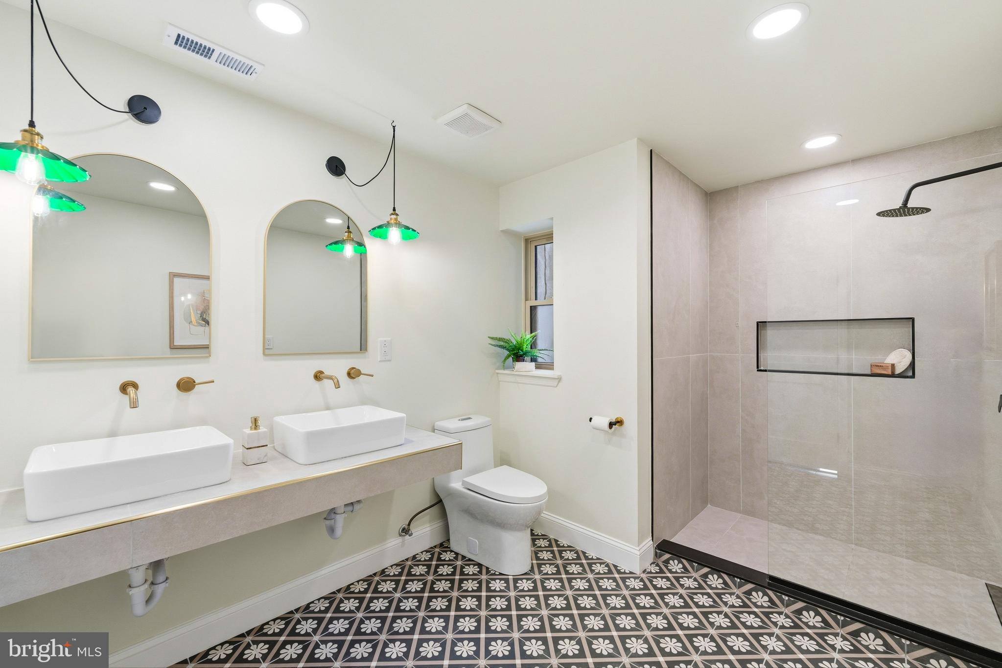 PASSYUNK SQUARE - Residential