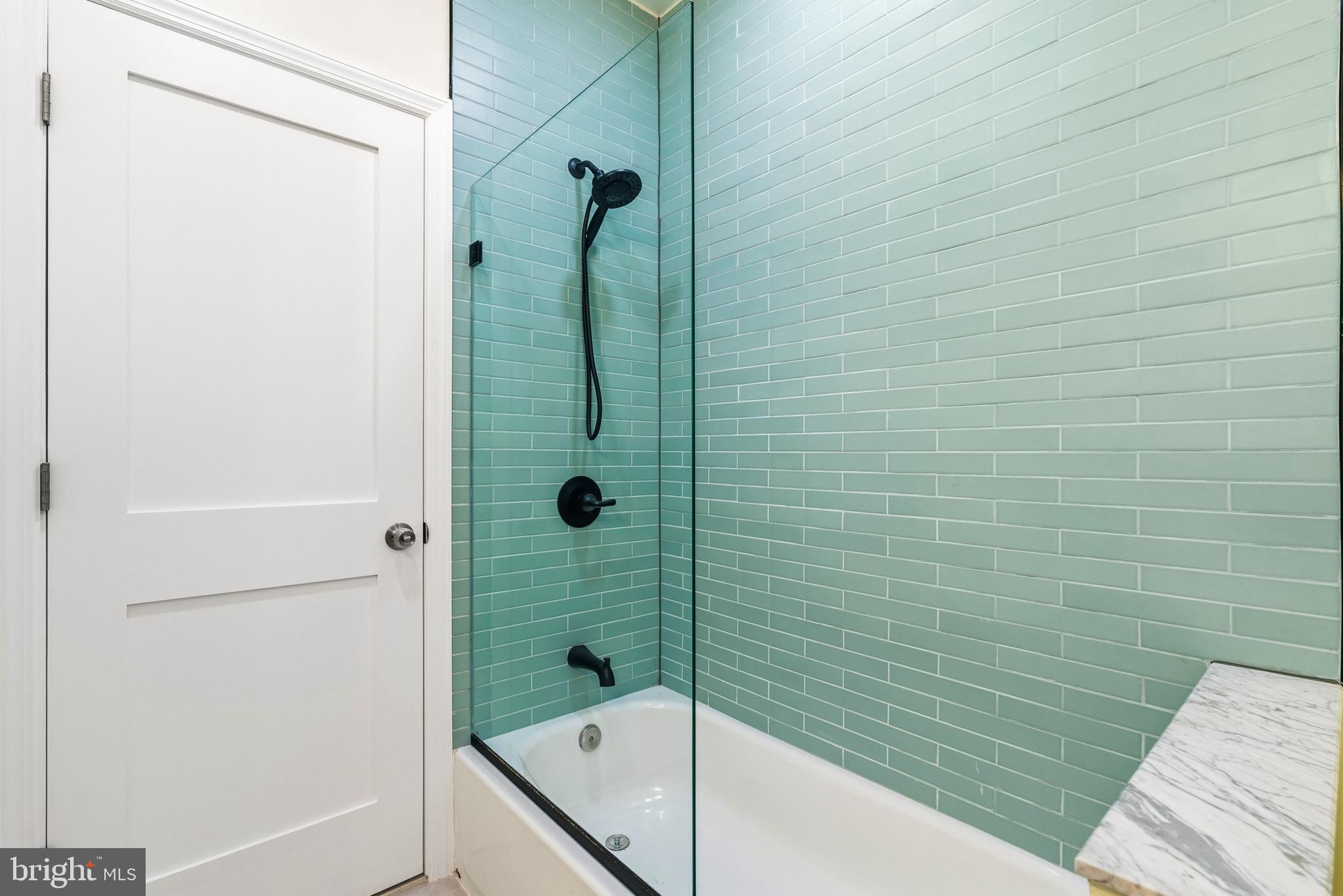 PASSYUNK SQUARE - Residential