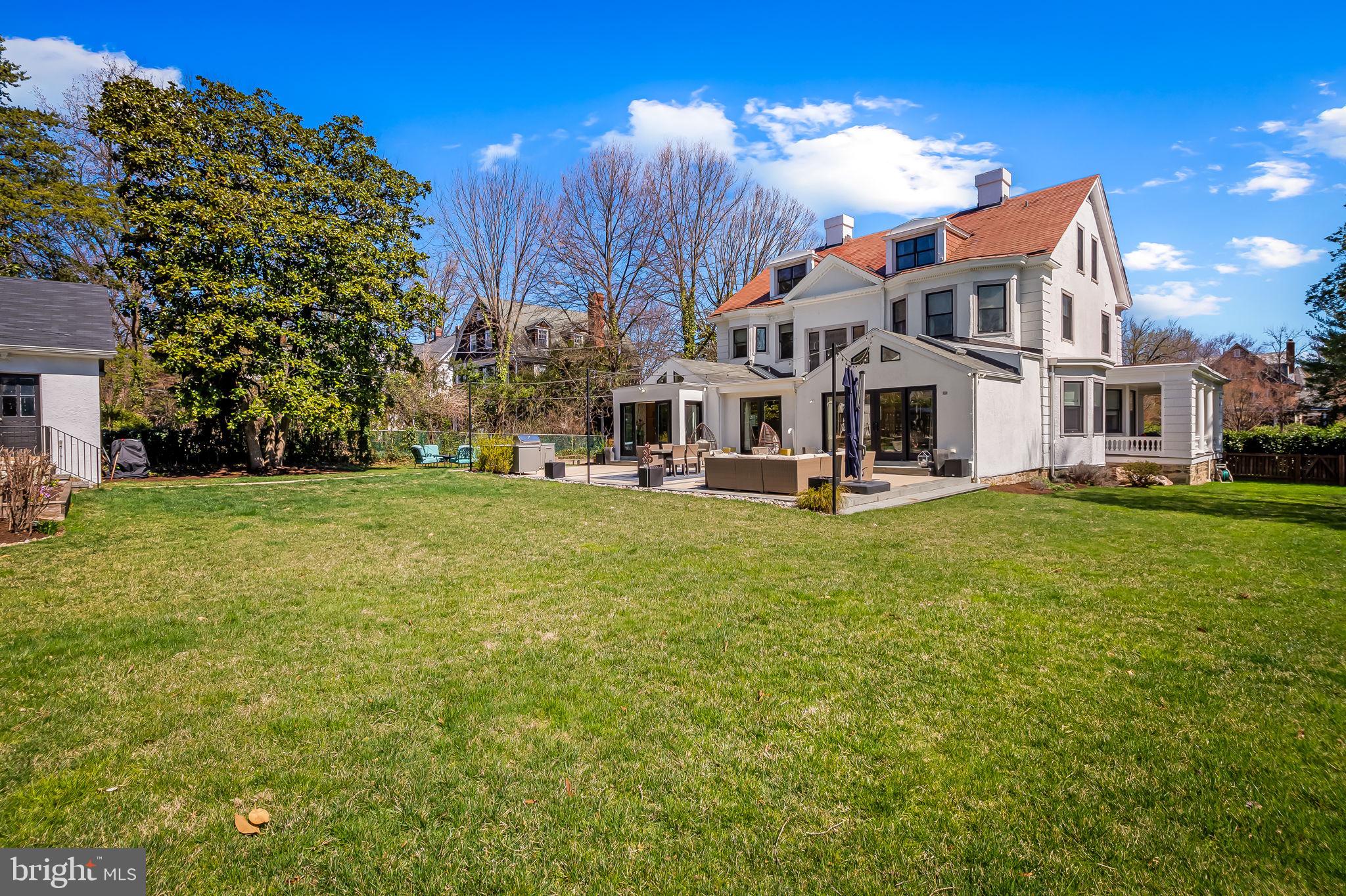 ROLAND PARK - Residential