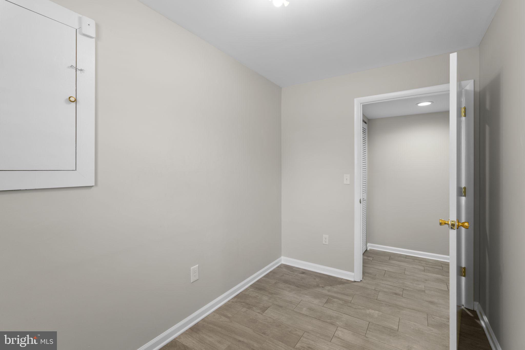 GARLAND - Residential
