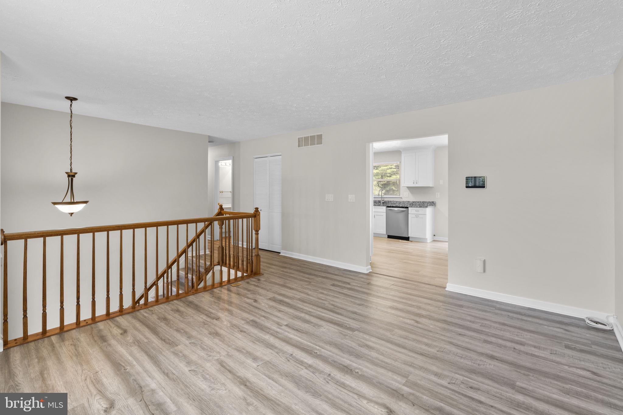 GARLAND - Residential