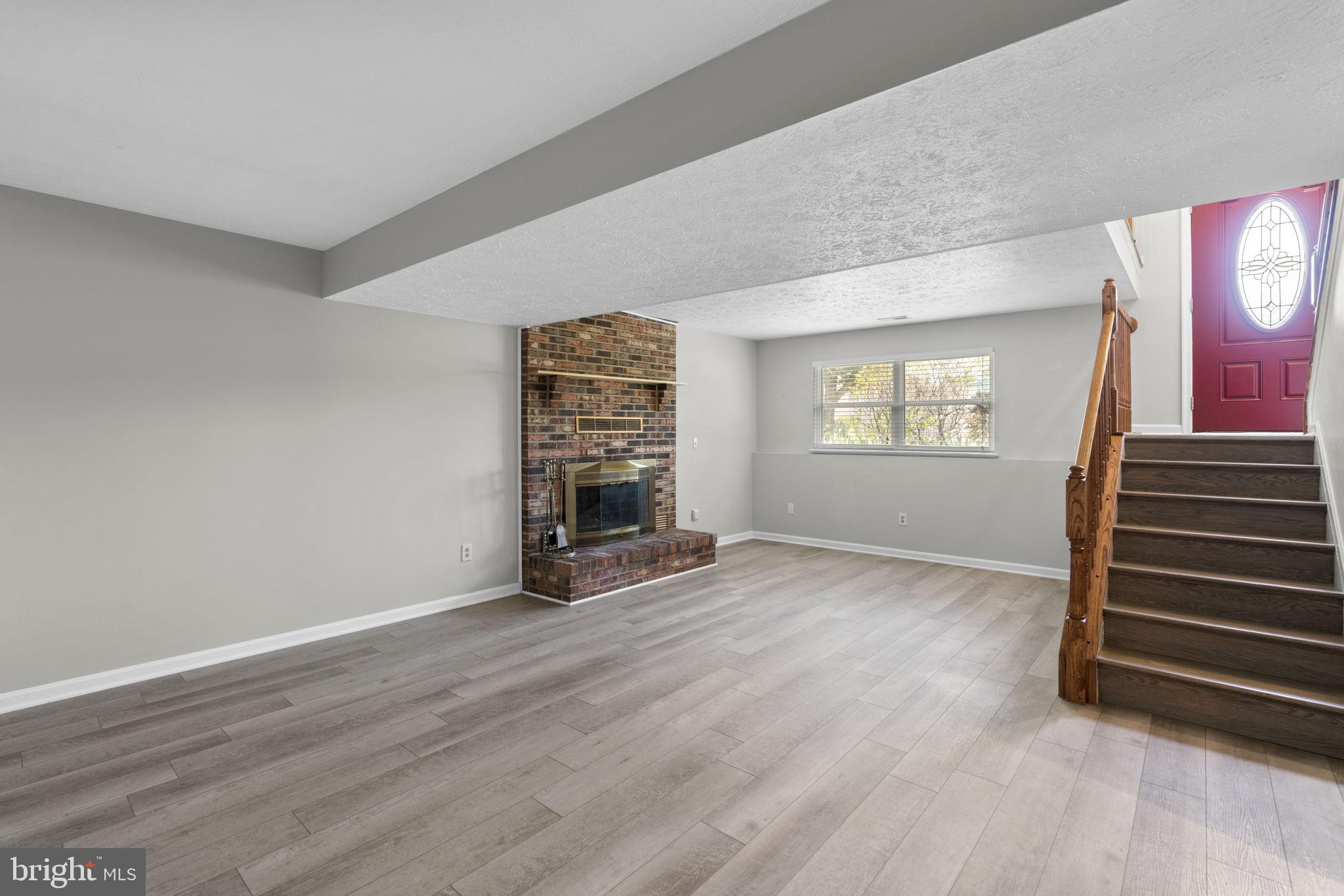 GARLAND - Residential