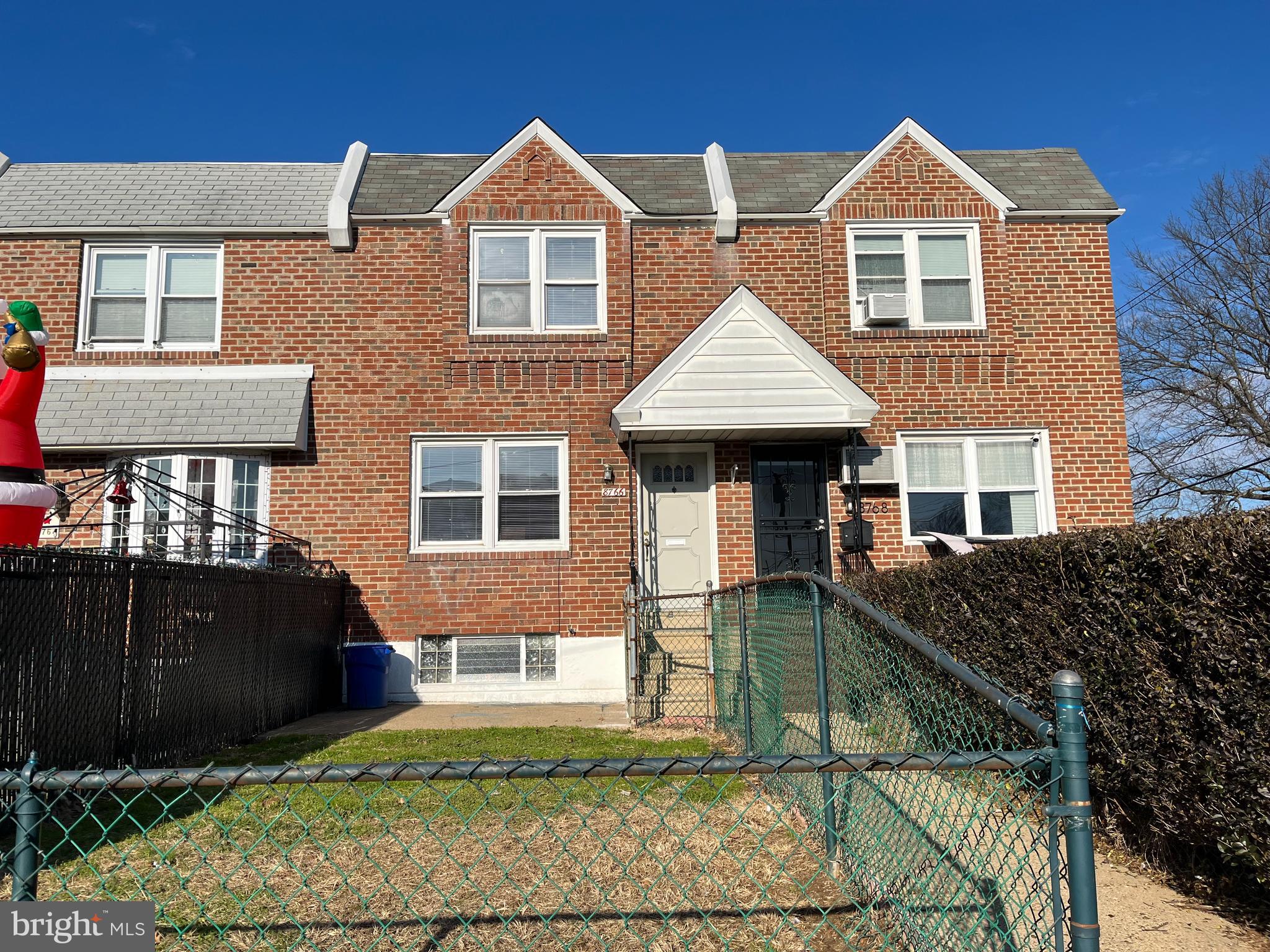 UPPER HOLMESBURG - Residential Lease