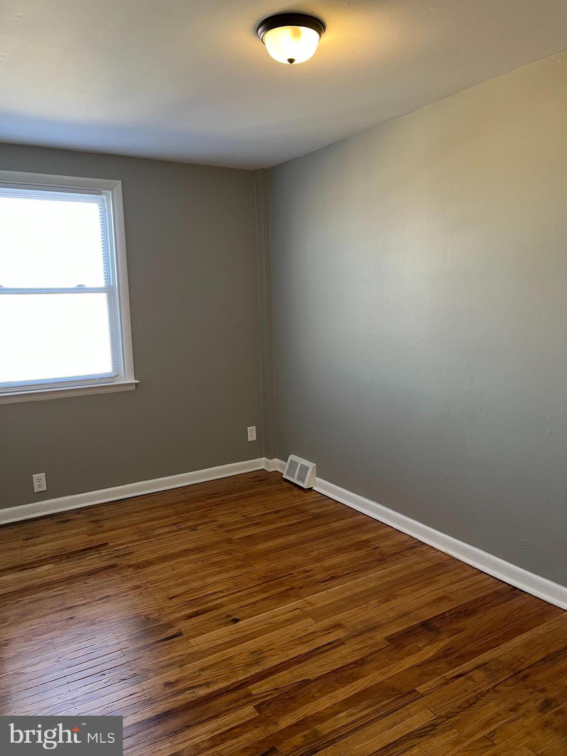 UPPER HOLMESBURG - Residential Lease