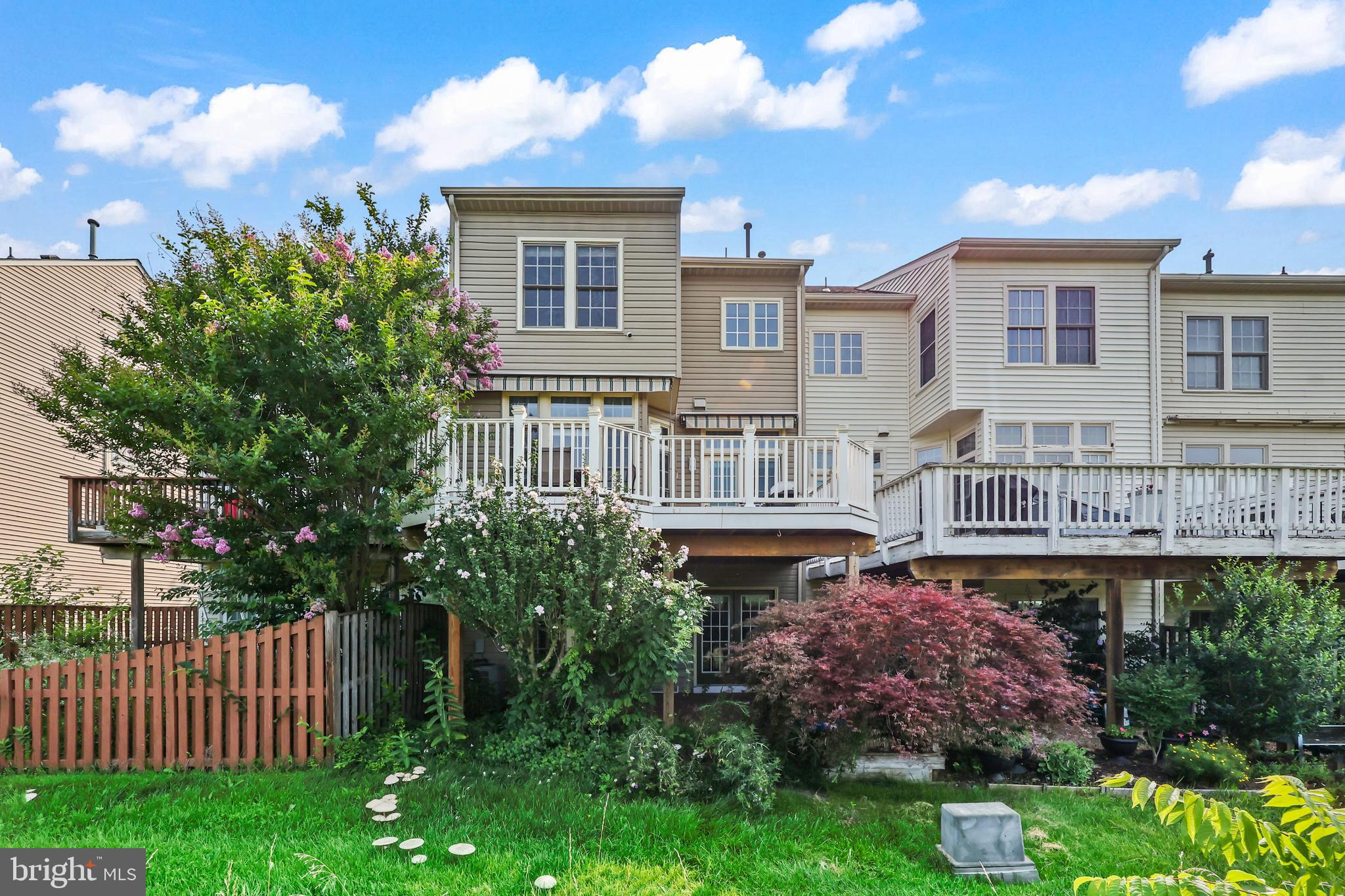 SOUTH RIDING - Residential