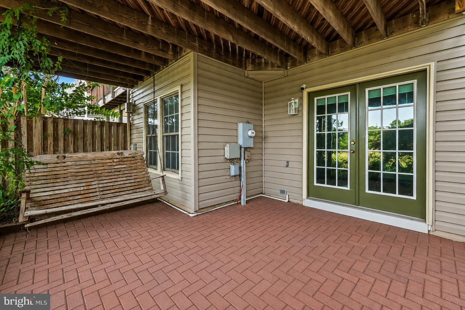 SOUTH RIDING - Residential
