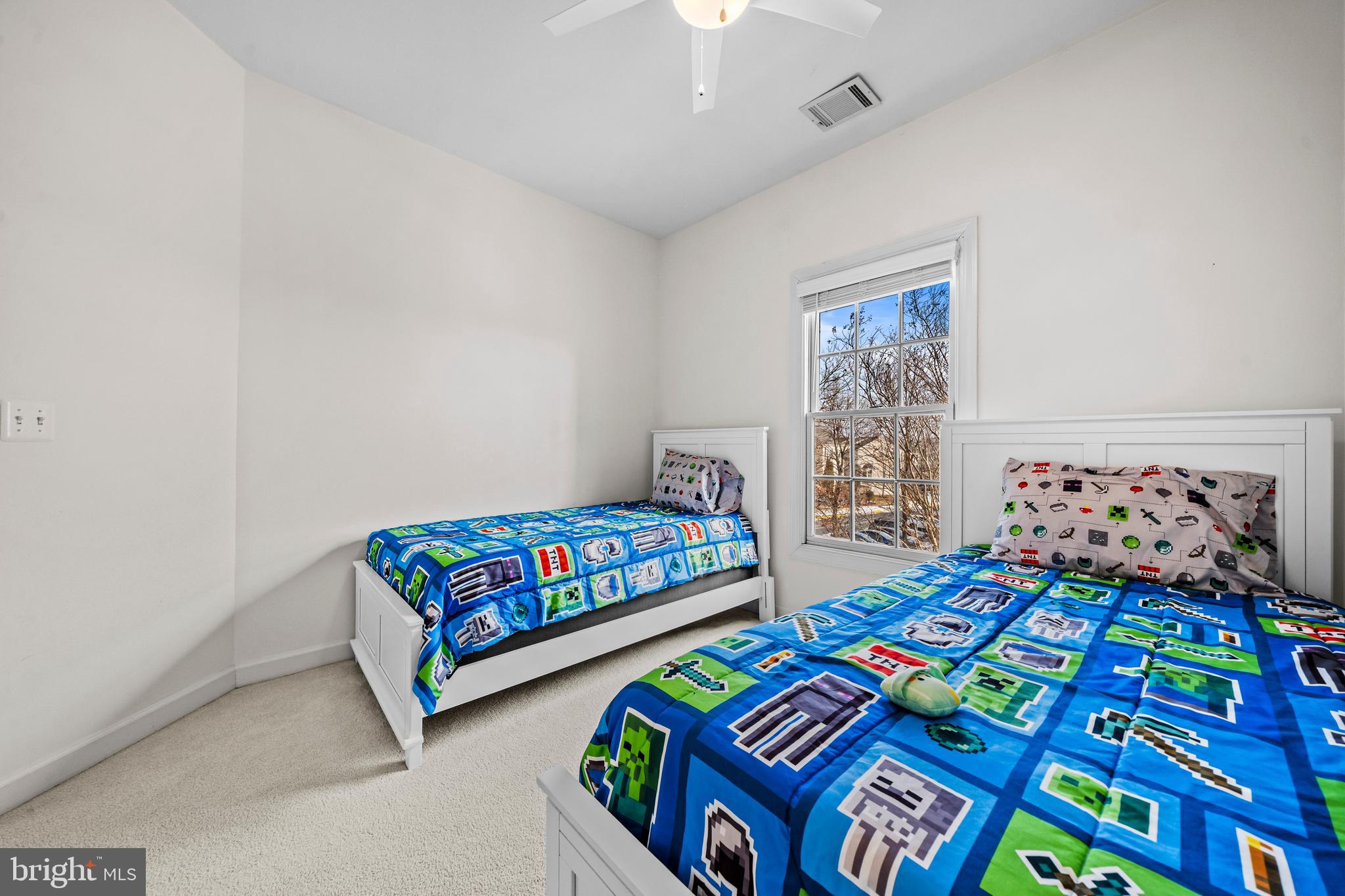 SOUTH RIDING - Residential