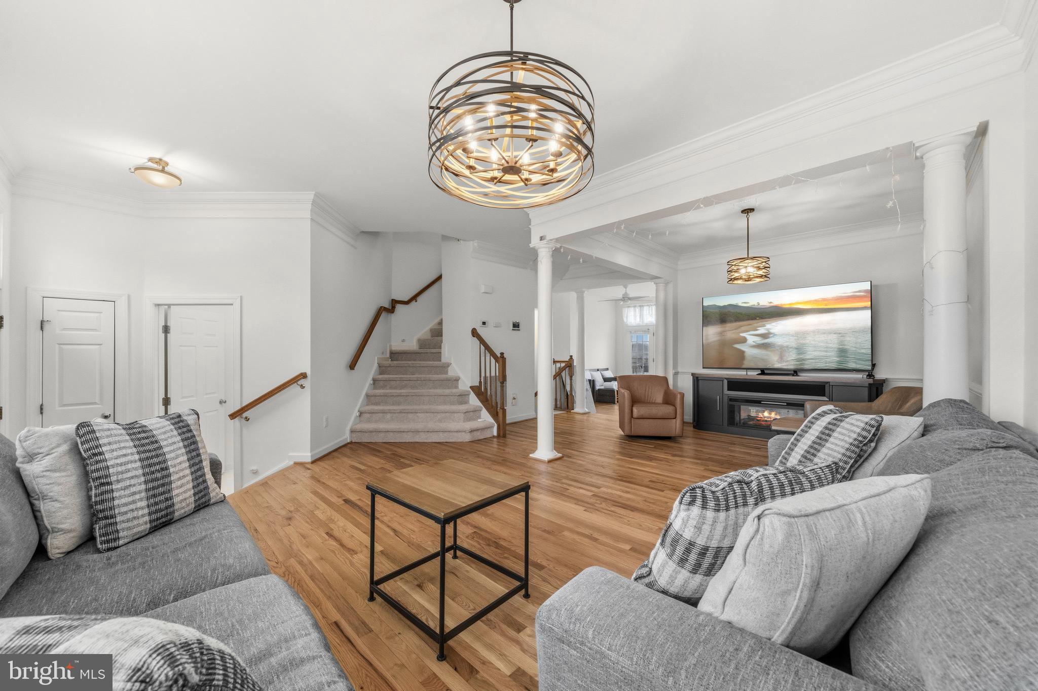 SOUTH RIDING - Residential