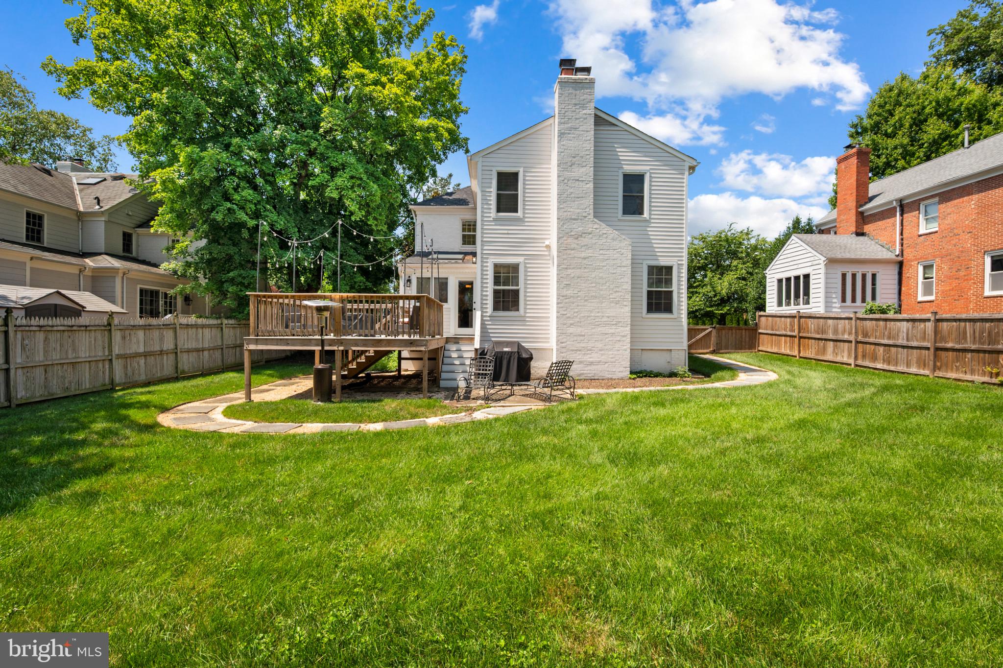 BRADLEY HILLS - Residential