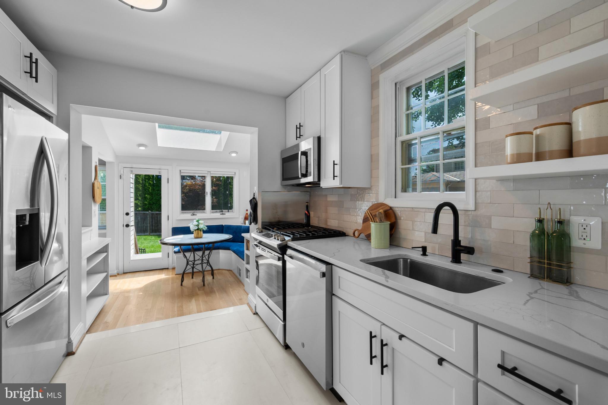 BRADLEY HILLS - Residential