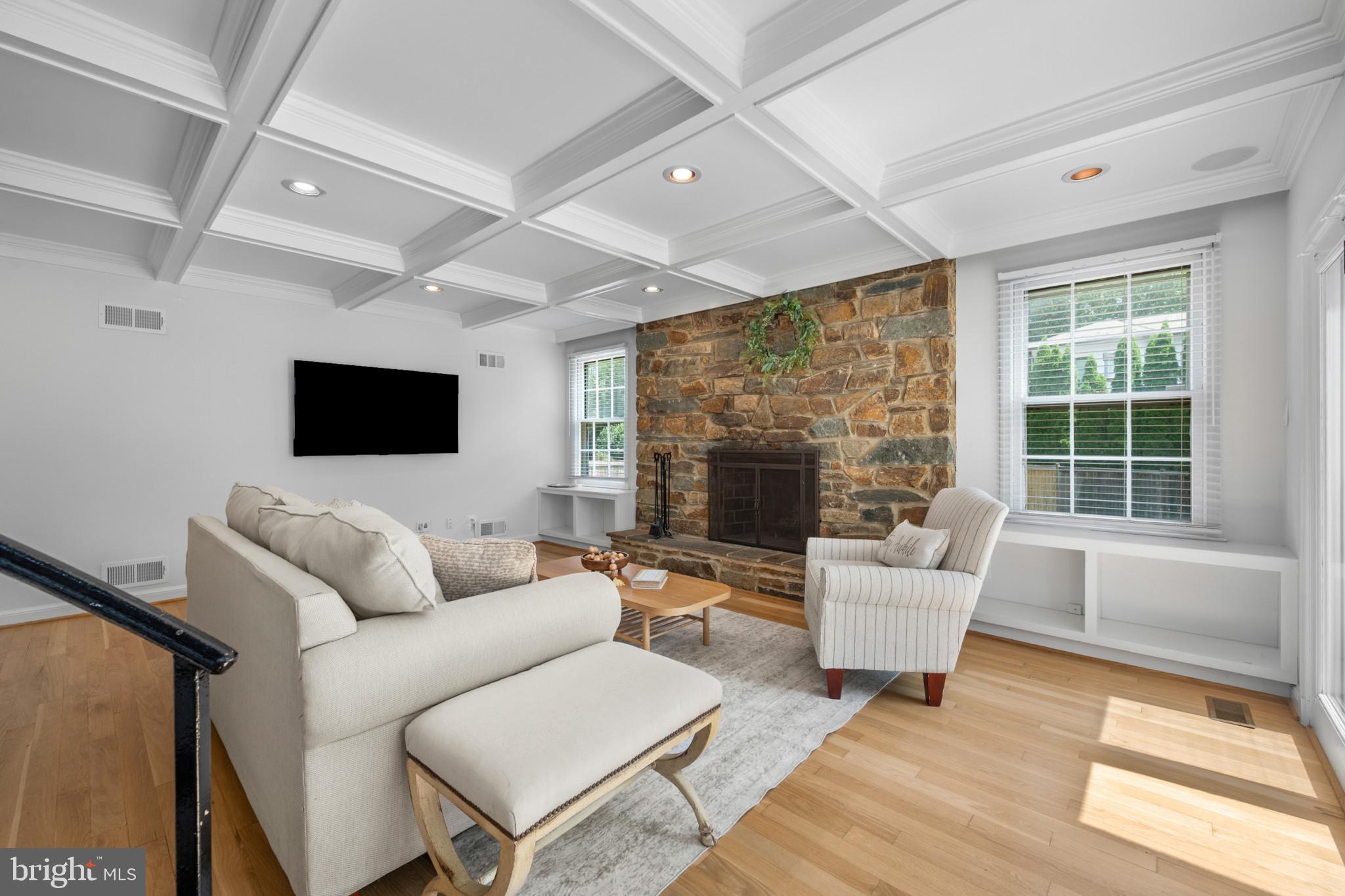 BRADLEY HILLS - Residential