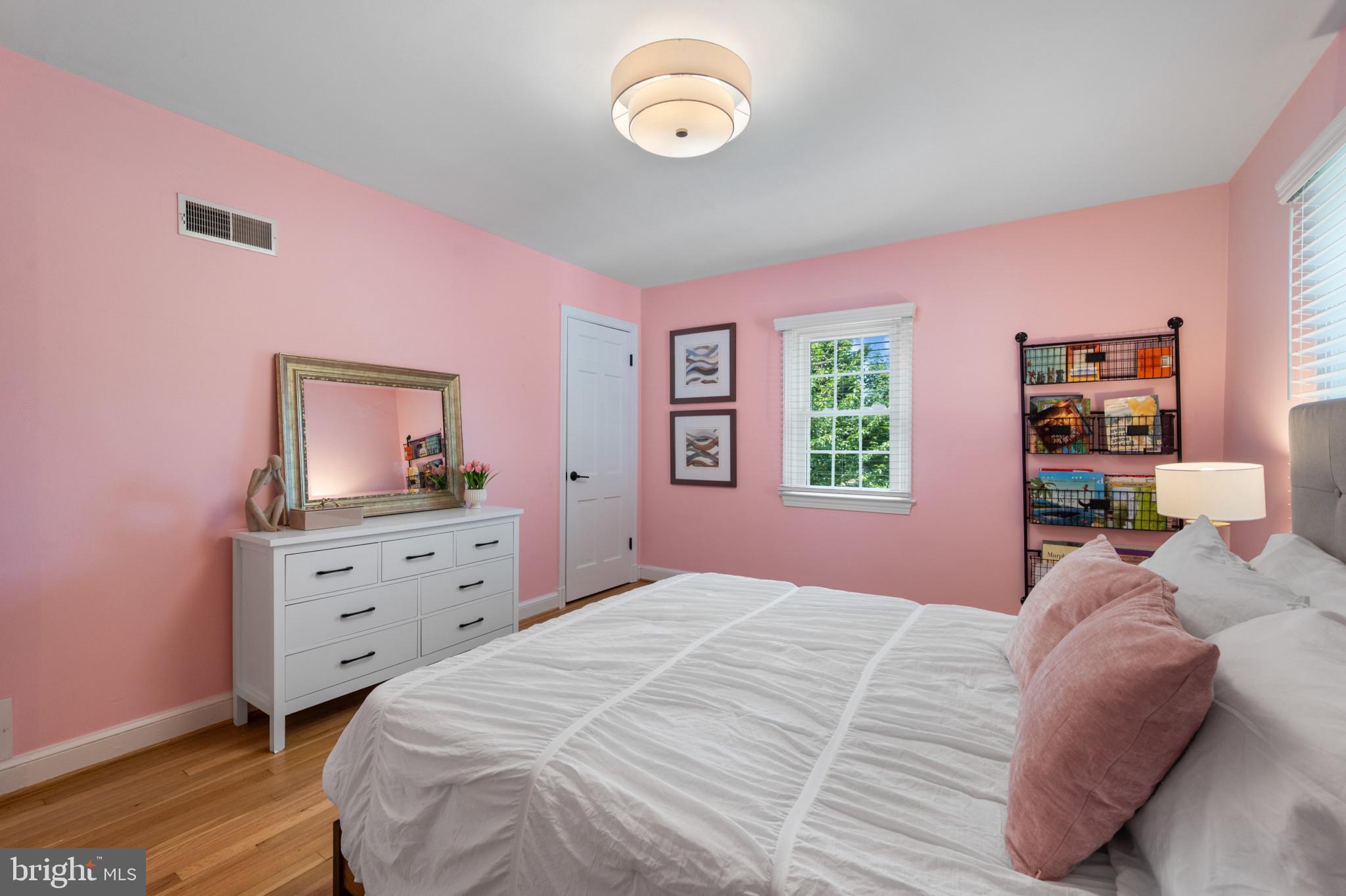 BRADLEY HILLS - Residential