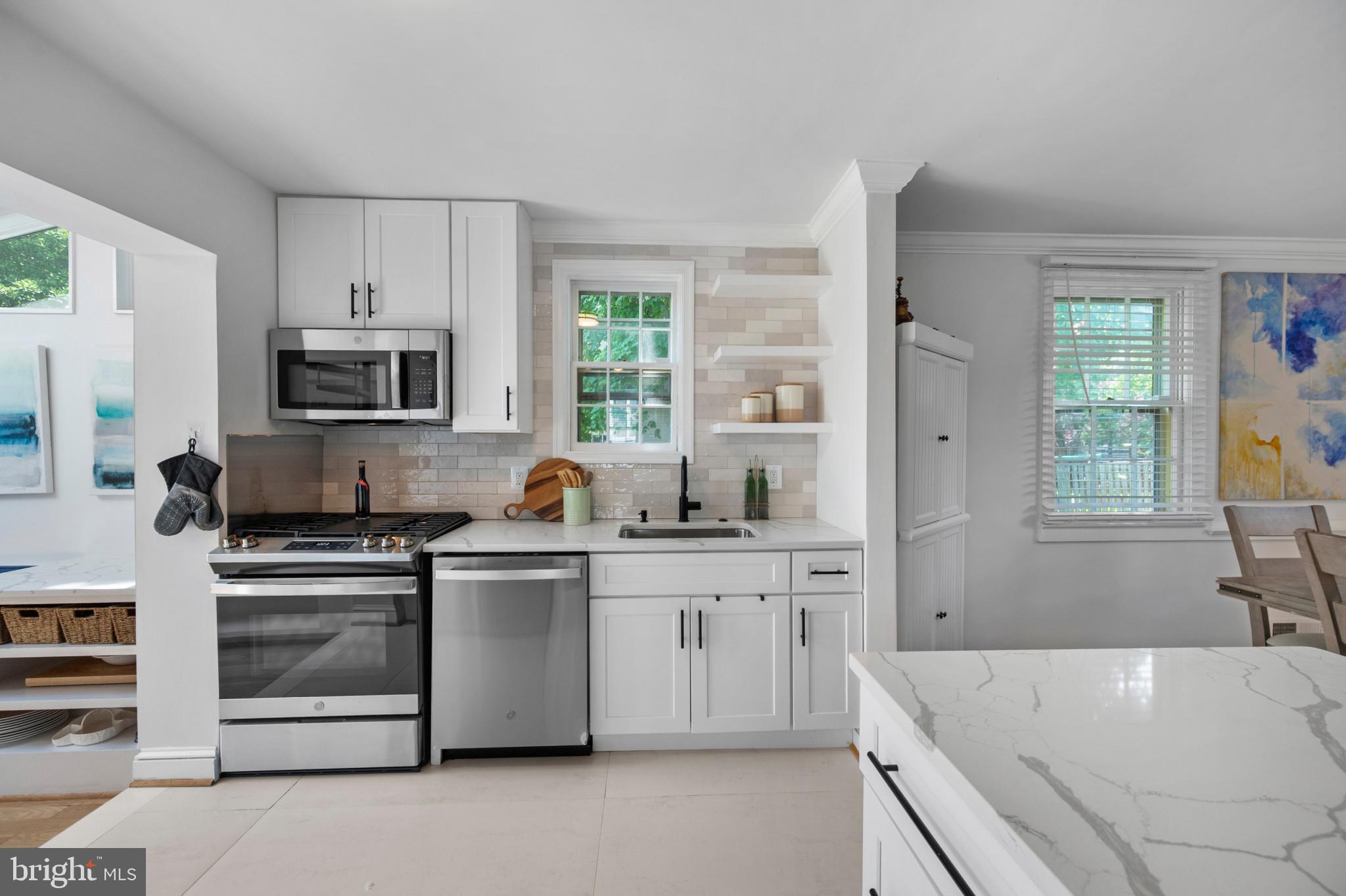 BRADLEY HILLS - Residential