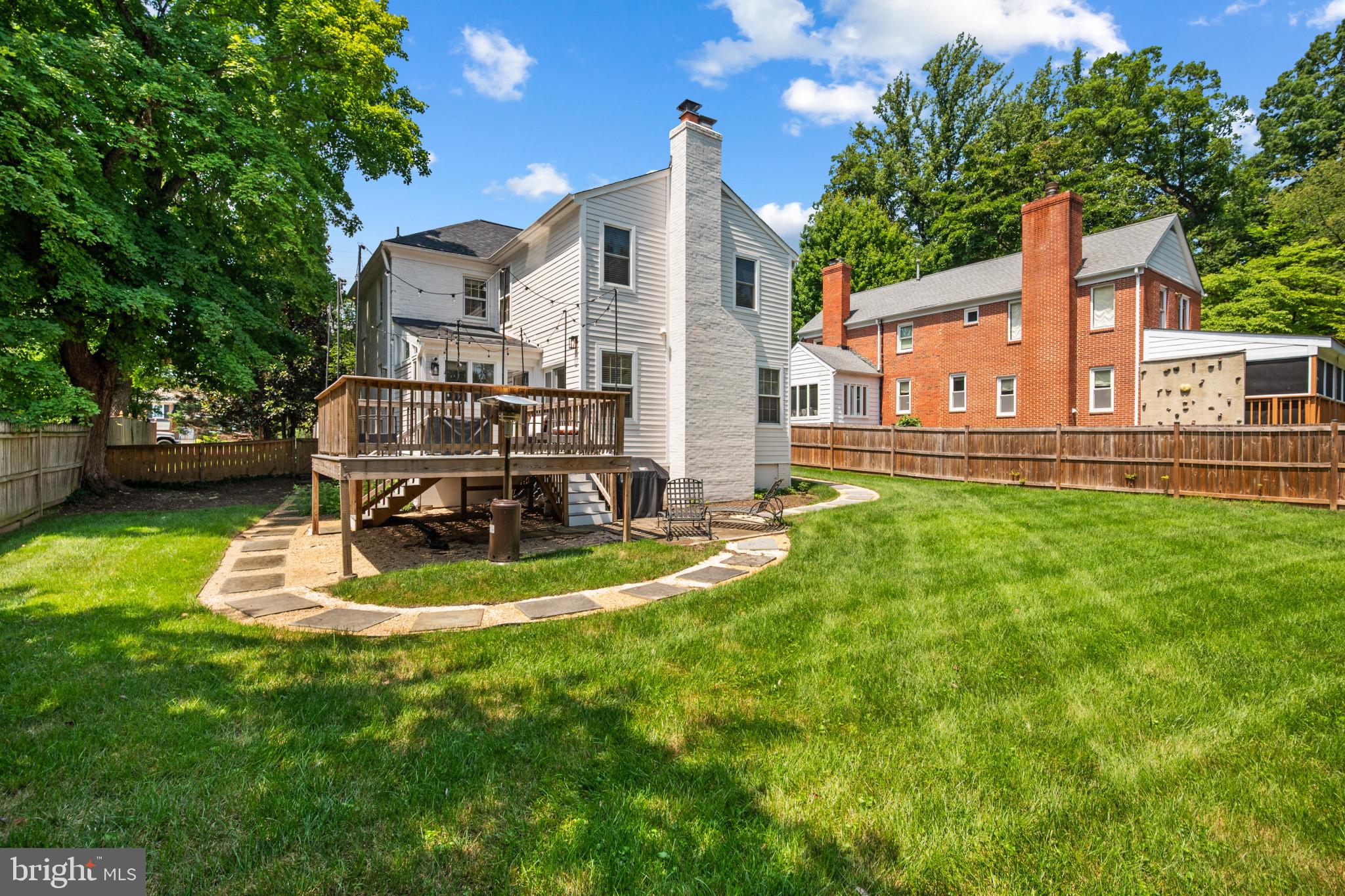 BRADLEY HILLS - Residential