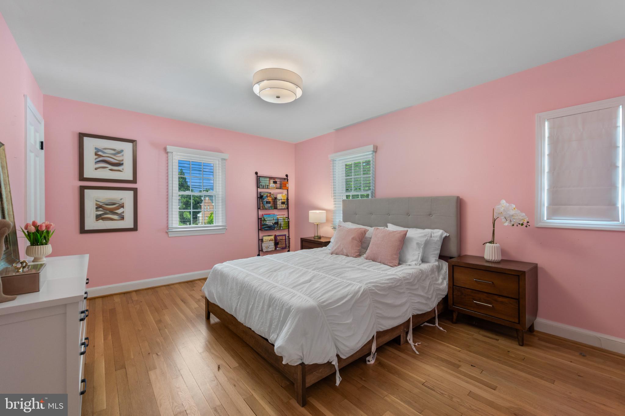 BRADLEY HILLS - Residential
