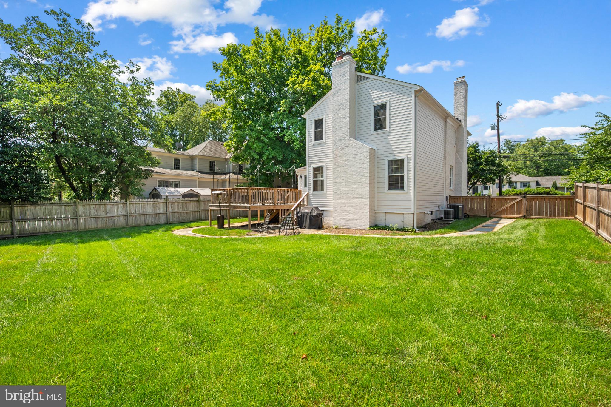 BRADLEY HILLS - Residential
