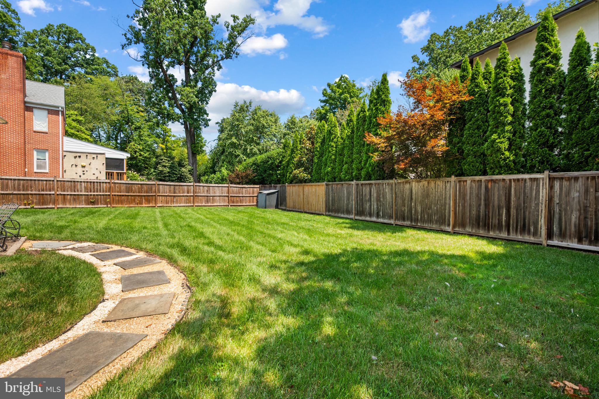 BRADLEY HILLS - Residential