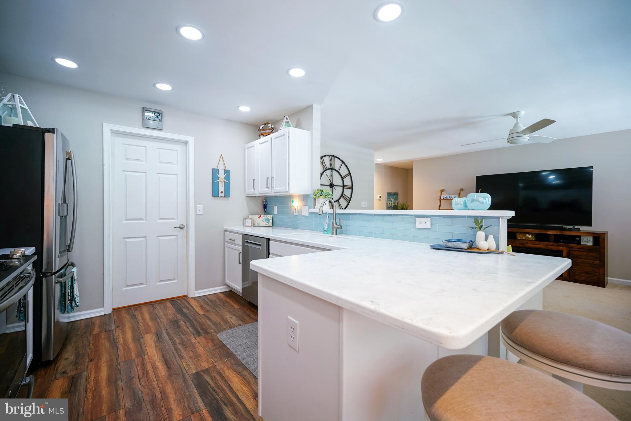 LONG NECK SHORES - Residential