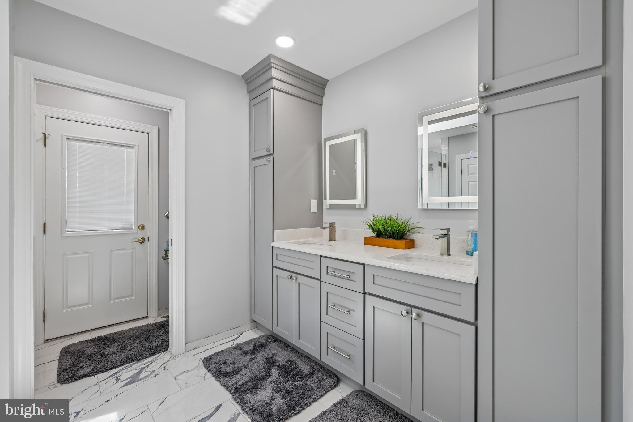 MCGUCKIAN - Residential