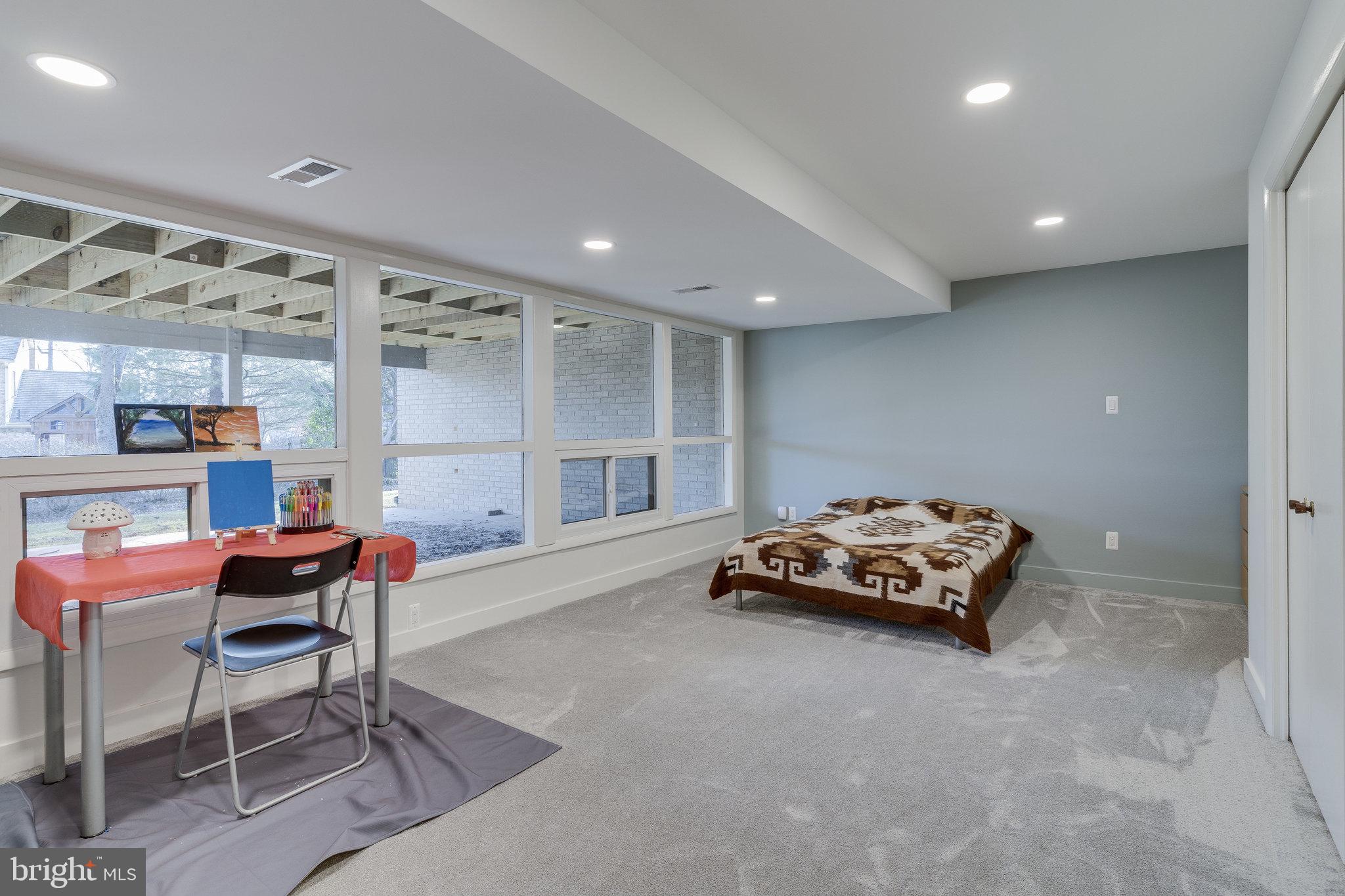 KENWOOD PARK - Residential Lease