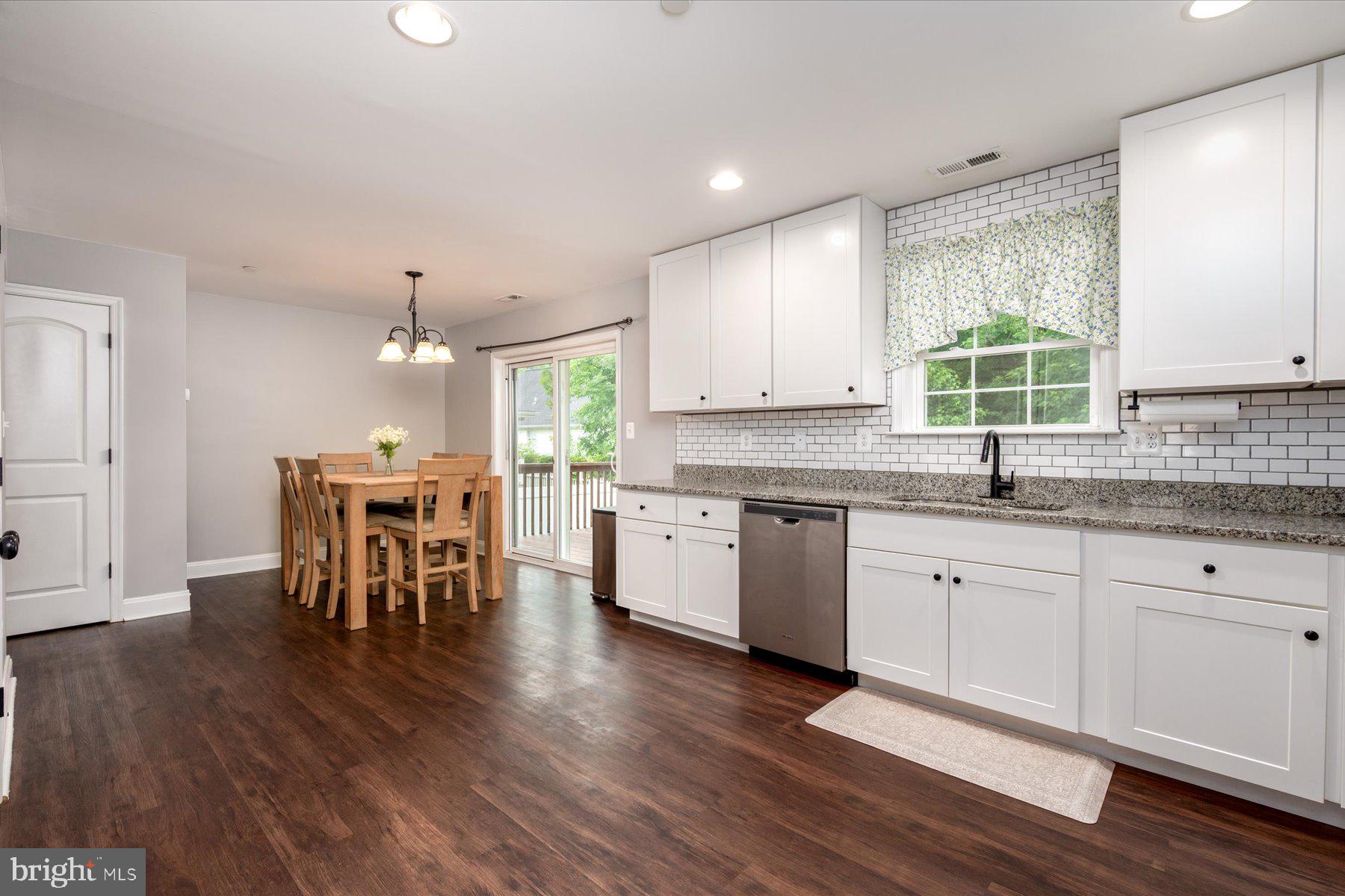 AVALON SHORES - Residential