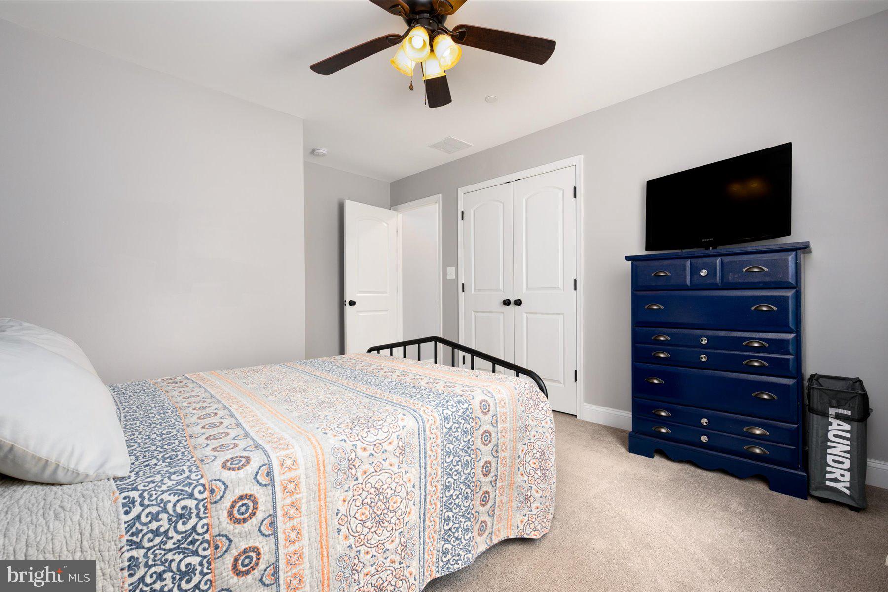 AVALON SHORES - Residential