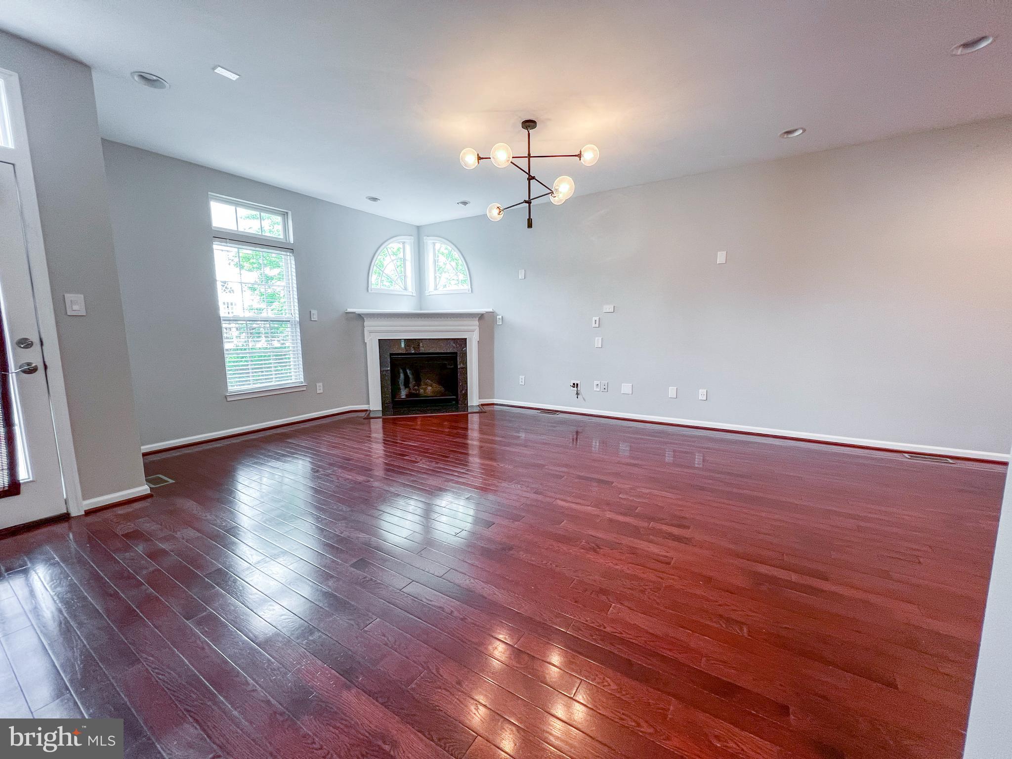 CENTREVILLE - Residential Lease