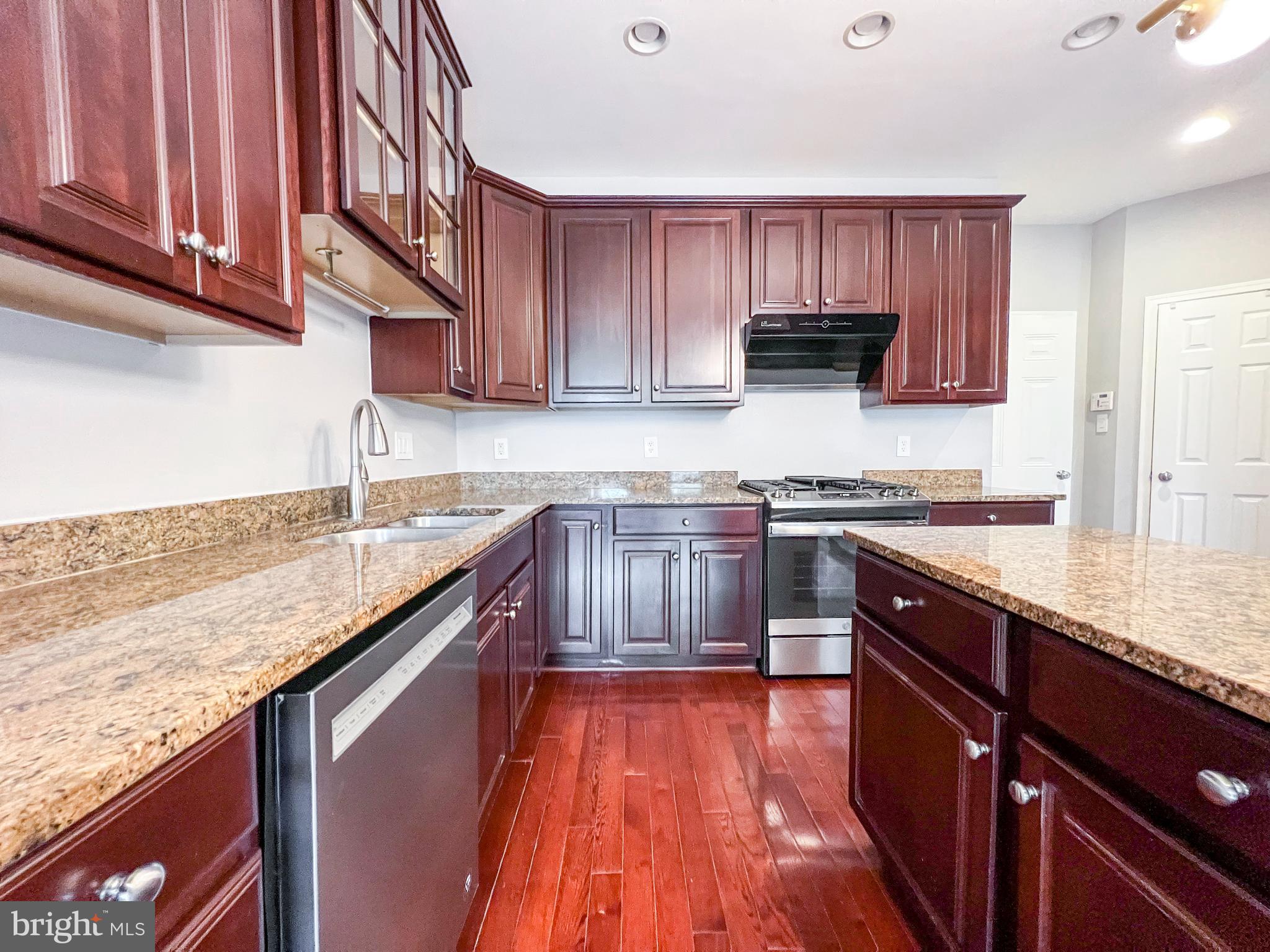CENTREVILLE - Residential Lease