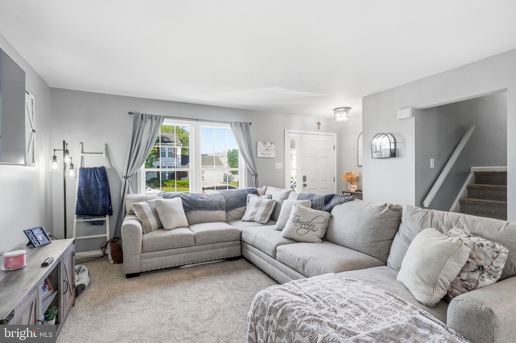 SPRINGFIELDS - Residential