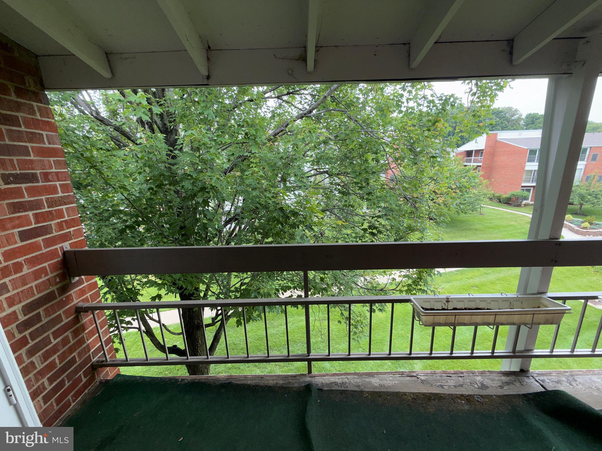 LEISURE WORLD - Residential