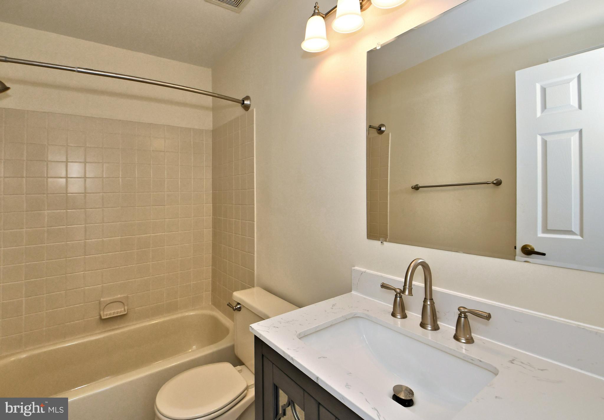 NEWTOWN GRANT - Residential Lease