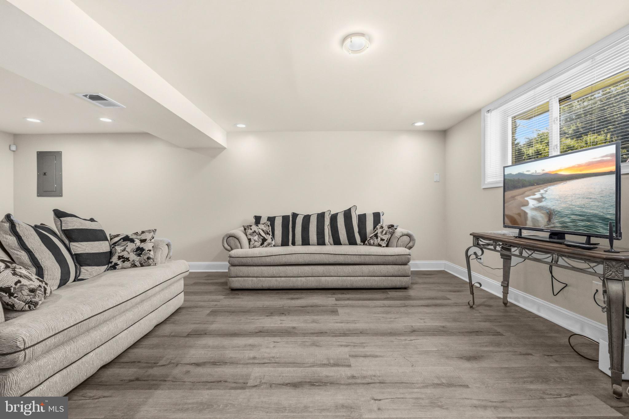 BIRCHWOOD CITY - Residential