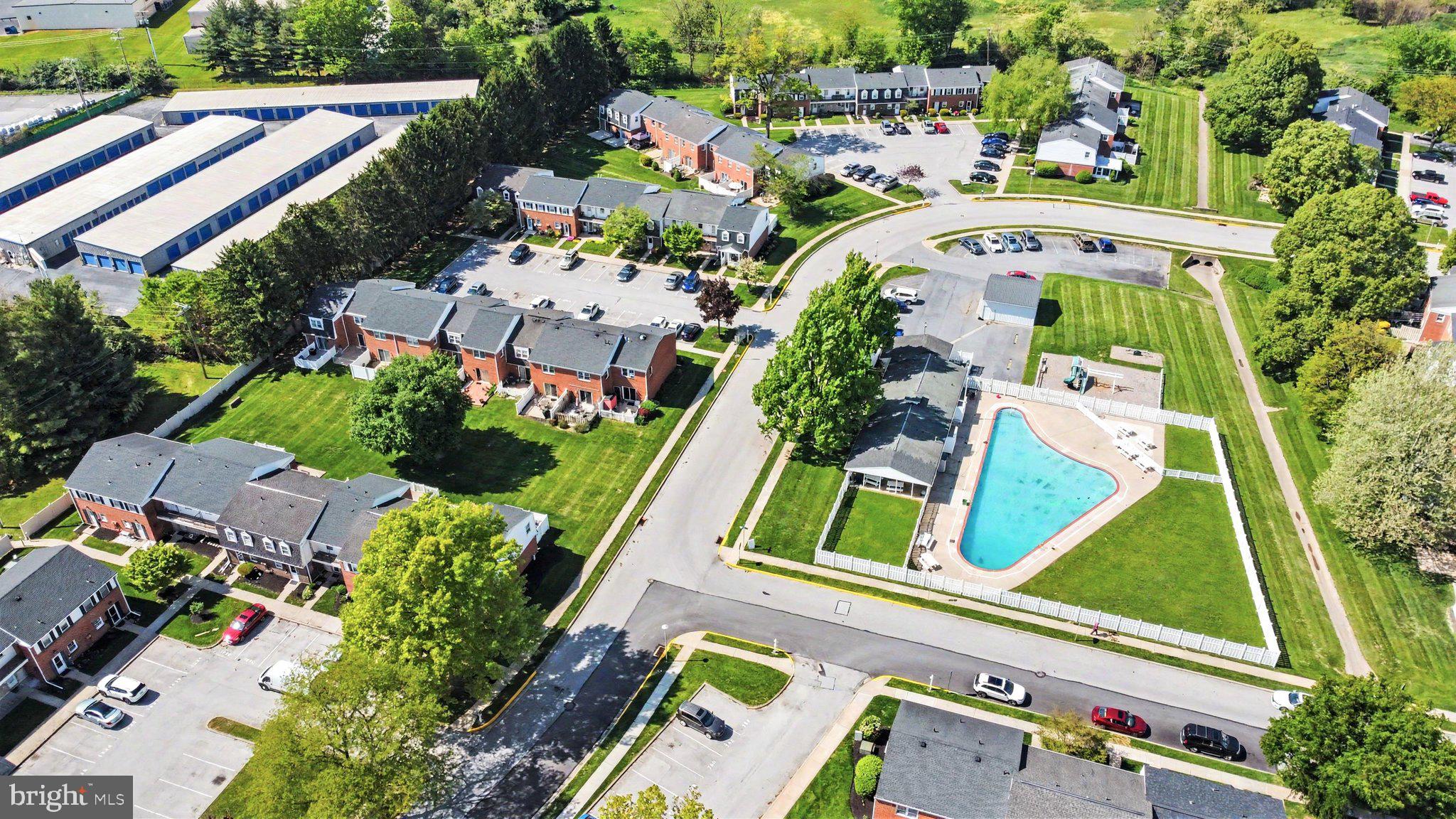 COLONY PARK CONDOS - Residential