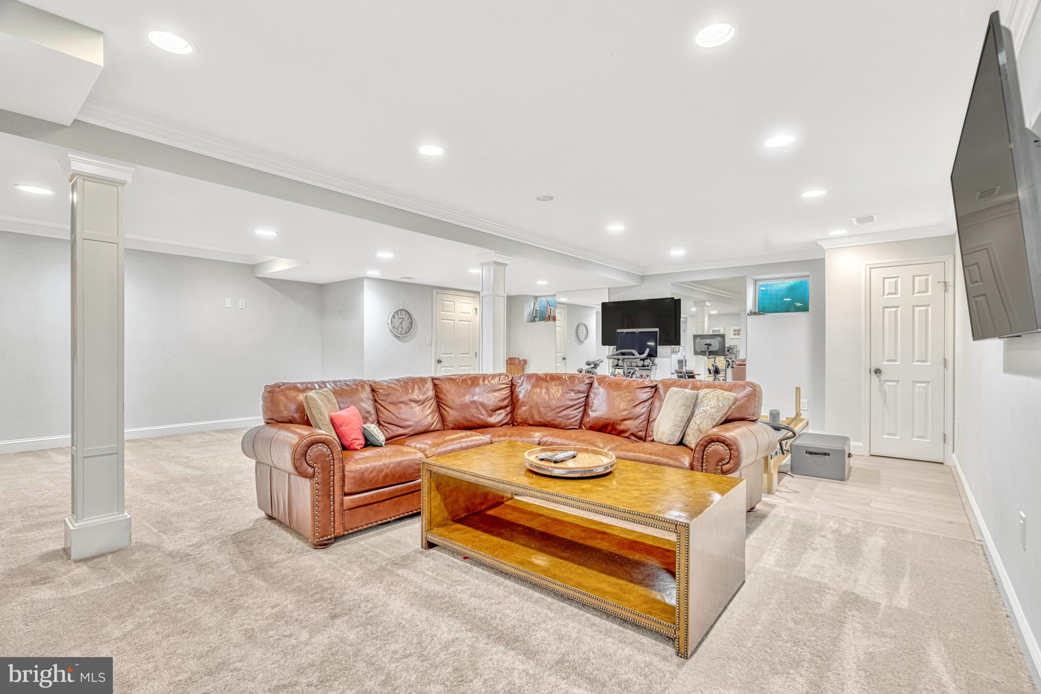 FOREST VILLA WOODS - Residential