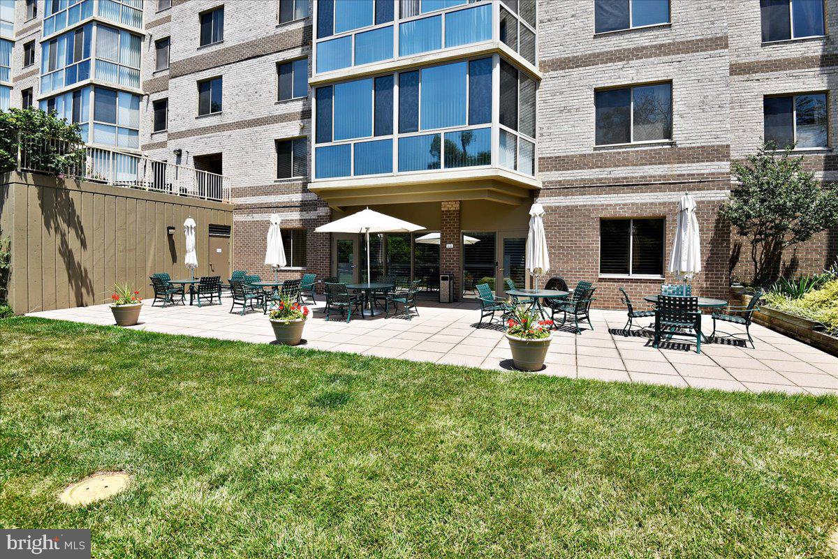 LANSDOWNE WOODS - Residential