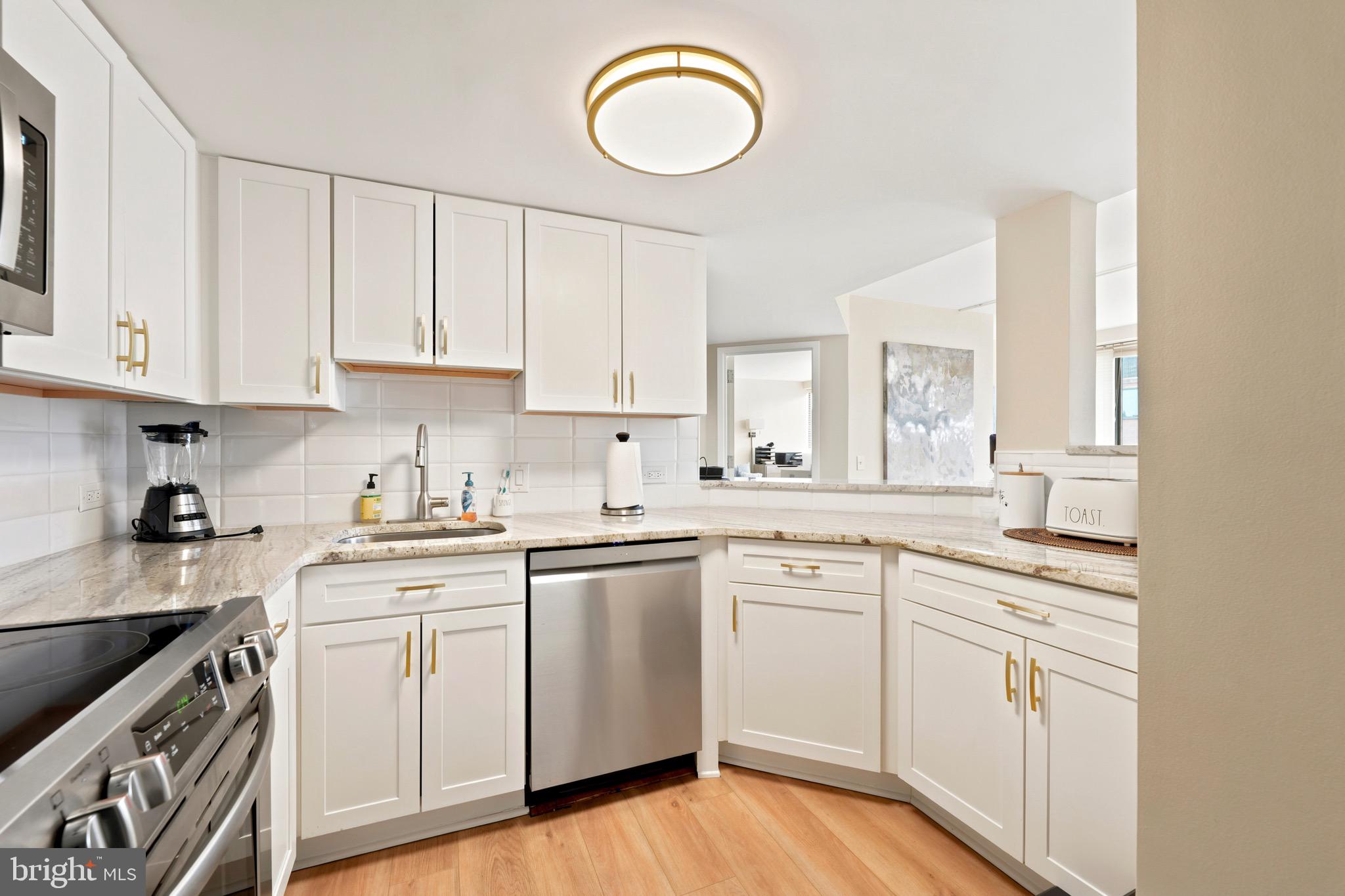 Welcome to City View Condominium and your new home. This spacious 1,331-square-foot residence offers 2 bedrooms and 2 full baths in one of Philadelphia’s most desirable locations.
Step inside to discover an open-concept living and dining area, perfect for both everyday living and entertaining. Large windows fill the home with natural light, creating a bright and inviting atmosphere throughout. The recently remodeled kitchen features white cabinetry, stainless steel appliances, and ample storage, while luxury vinyl tile flooring extends throughout the residence for a modern, cohesive look.
The generously sized primary suite easily accommodates a king-size bedroom set and boasts an impressive 8-foot wall of closets. The spacious second bedroom features an additional closet, providing exceptional storage and flexibility for guests, a home office, or additional living space. Abundant closet space throughout the residence ensures plenty of room for organization and storage. Covered parking located on the first floor.
Residents enjoy an exceptional collection of amenities, including a heated saltwater pool, beautifully landscaped gardens, fitness center, library, bike storage, electric vehicle charging stations, guest suites, guest parking, 24-hour concierge service, doorman, and a private front circular driveway for convenient loading and unloading. The community is also pet-friendly.
Ideally situated in the prestigious Art Museum neighborhood, City View places you just steps from Whole Foods, Target, renowned museums, popular restaurants, and nearby parks. The property also offers easy access to the University of Pennsylvania and Drexel University.
Recognized for excellence, City View was voted the #1 Best Condominium in The Philadelphia Inquirer’s “Philly Favorites.”