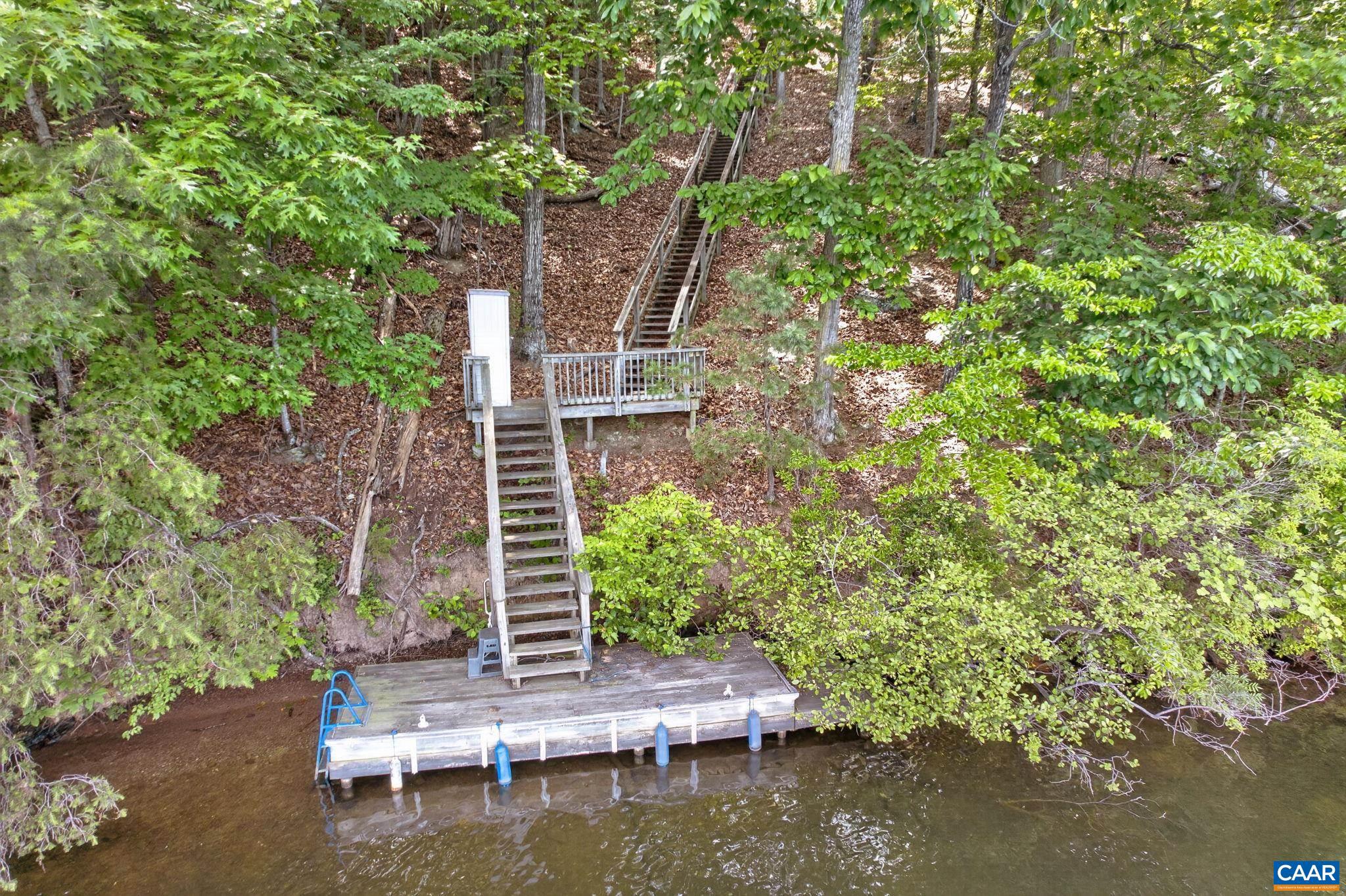 LAKE MONTICELLO - Residential