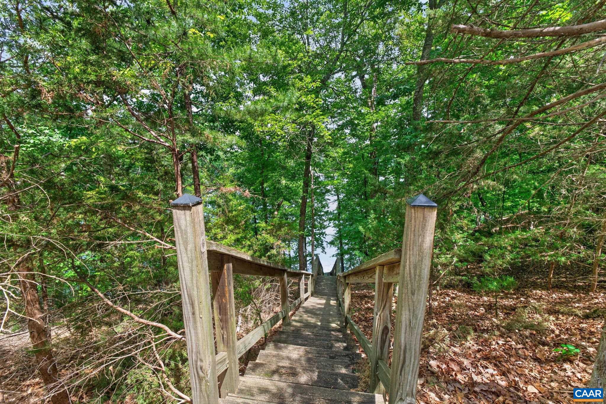 LAKE MONTICELLO - Residential