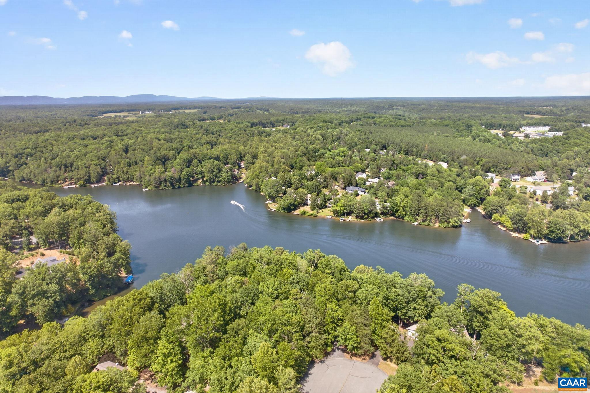 LAKE MONTICELLO - Residential