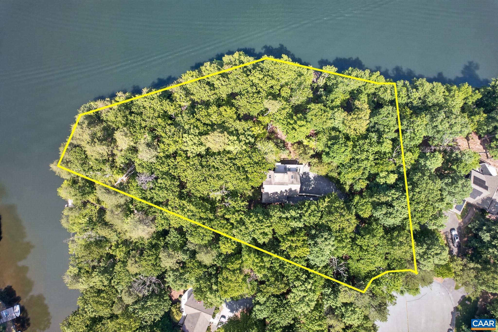 LAKE MONTICELLO - Residential