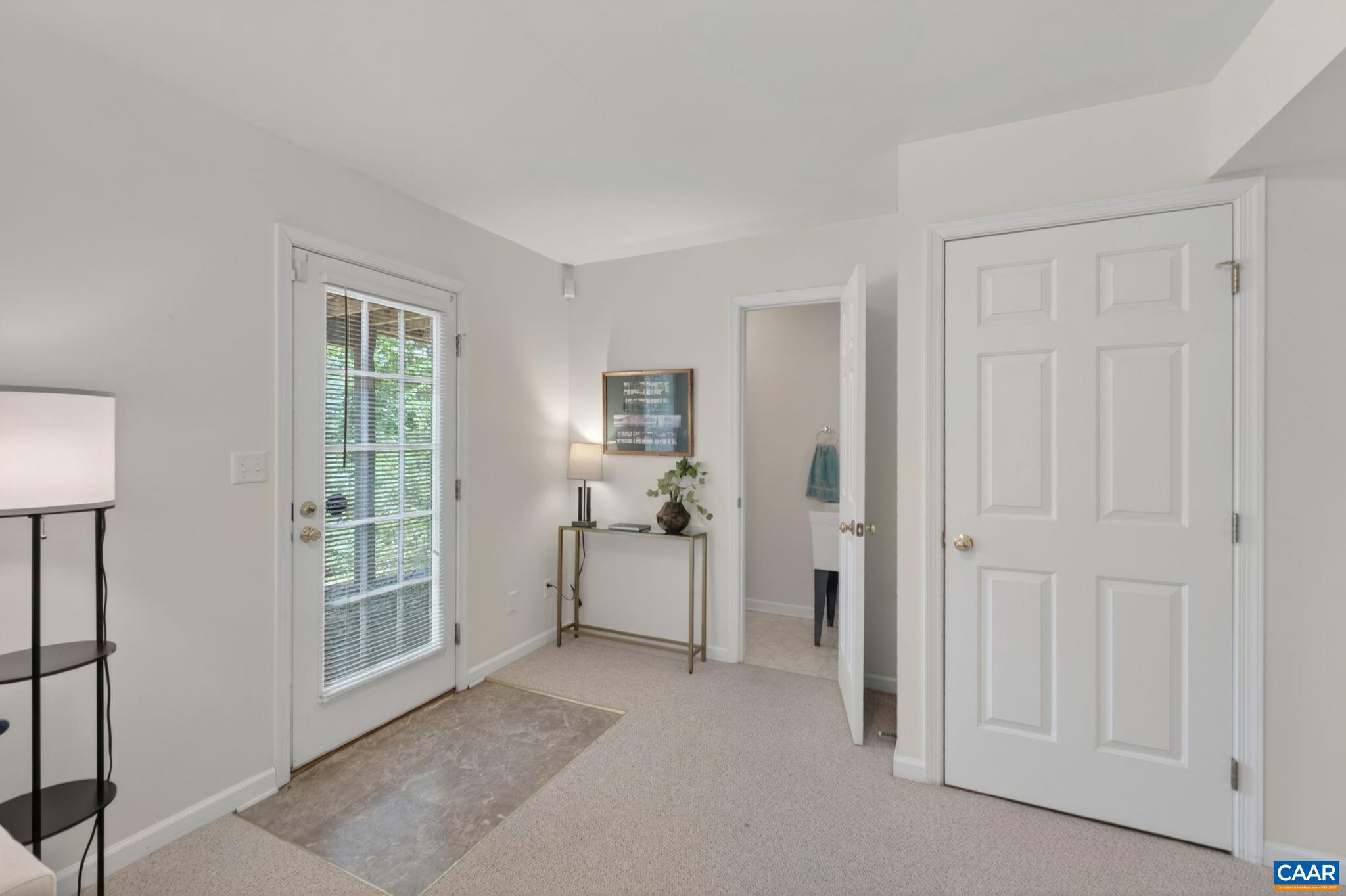 LAKE MONTICELLO - Residential