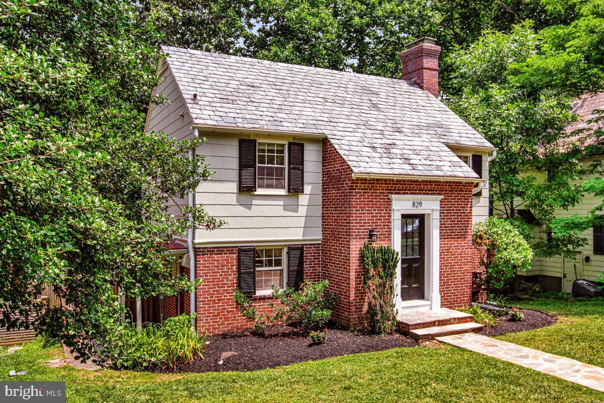 HUNTING RIDGE HISTORIC DISTRICT - Residential