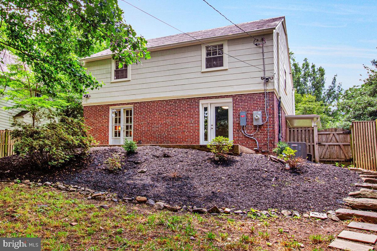 HUNTING RIDGE HISTORIC DISTRICT - Residential