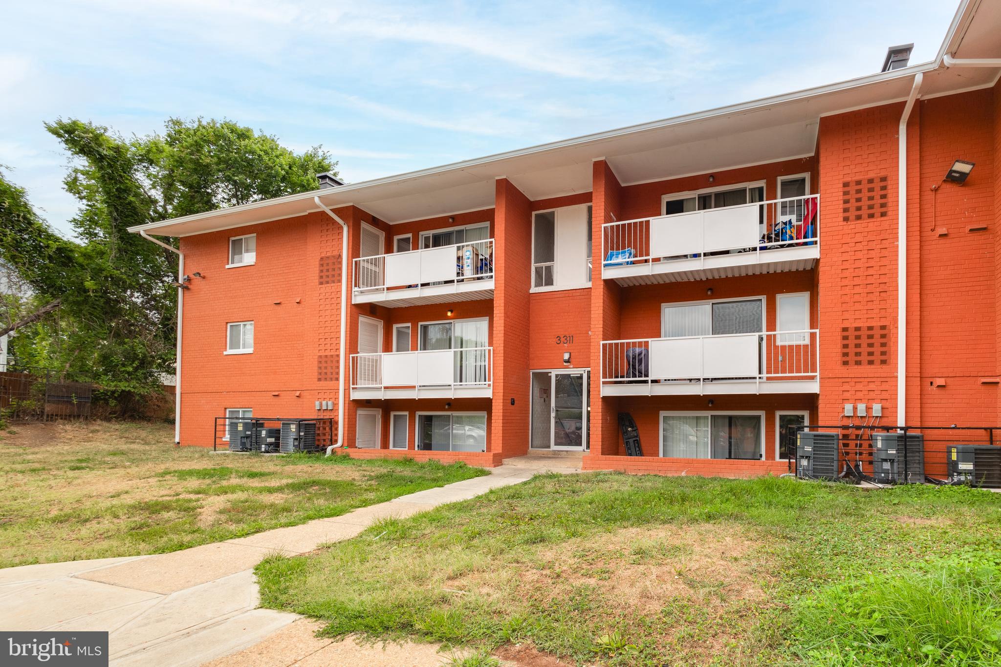 CONGRESS HEIGHTS - Commercial Sale