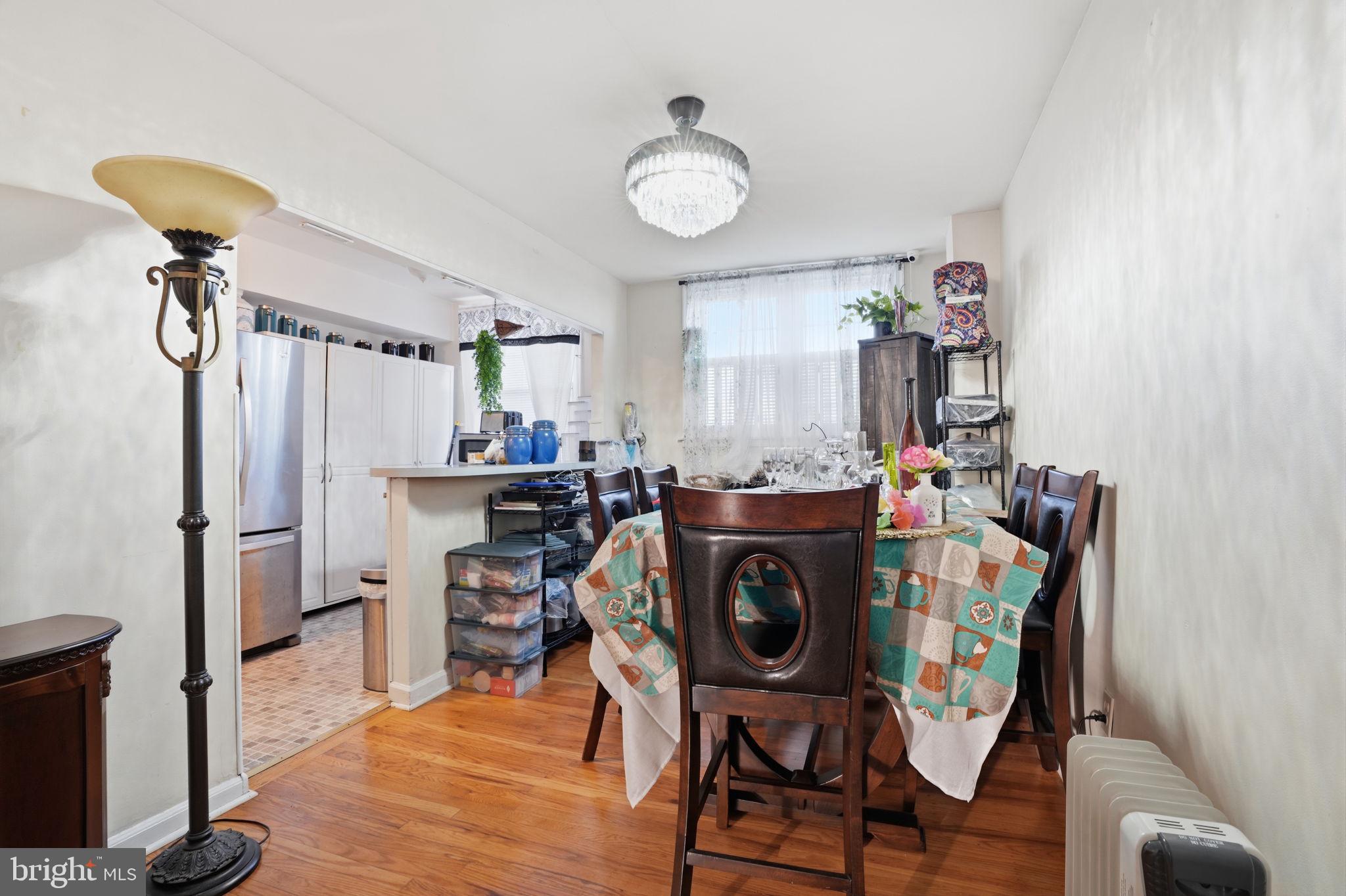 MAYFAIR (WEST) - Residential