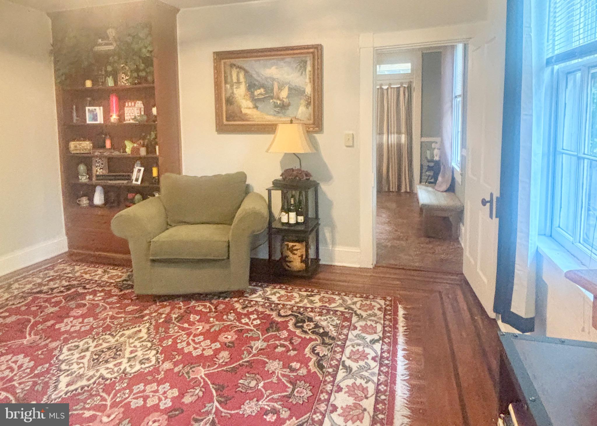 CHESTNUT HILL - Residential