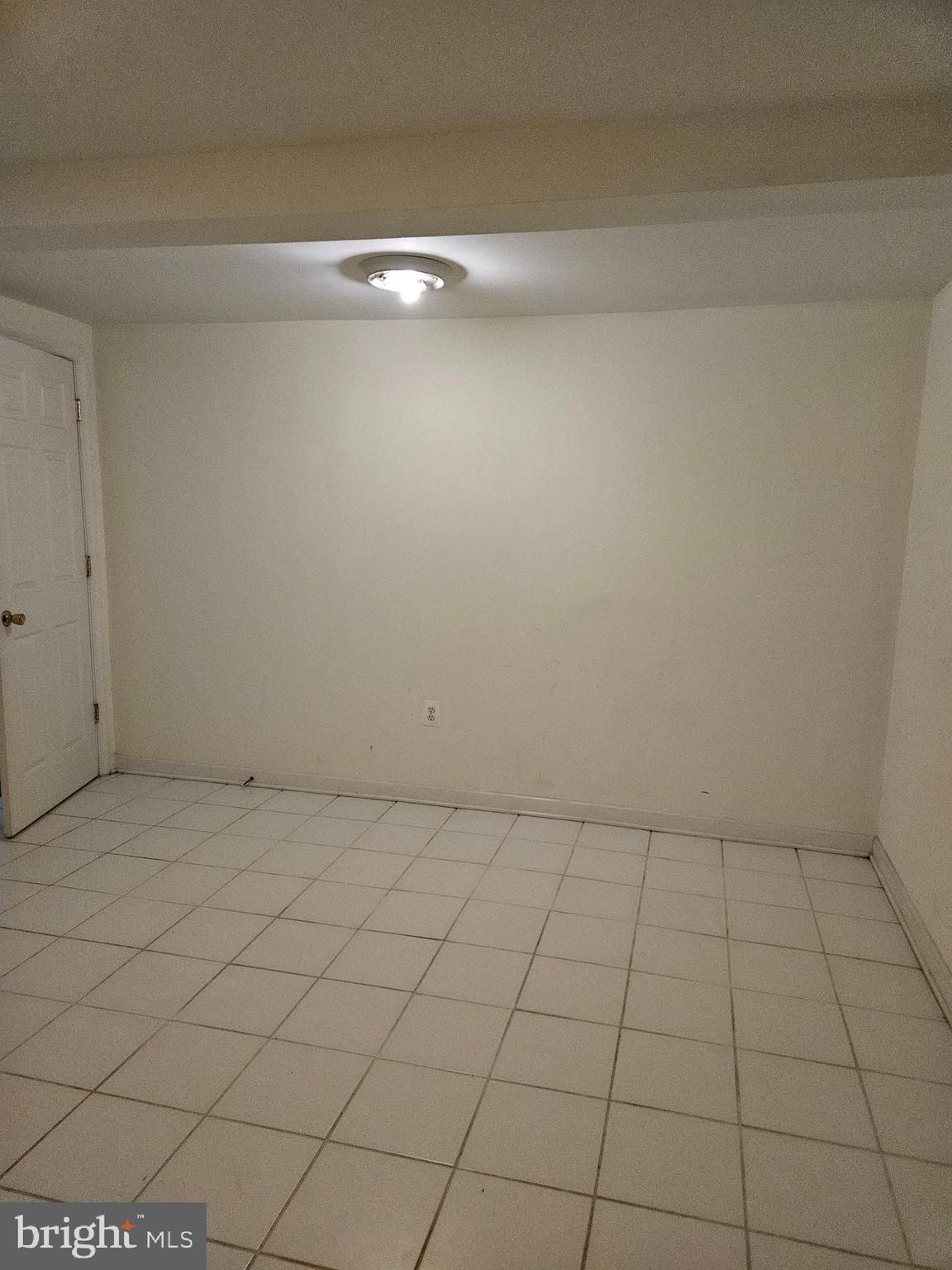 FORT WASHINGTON - Residential Lease
