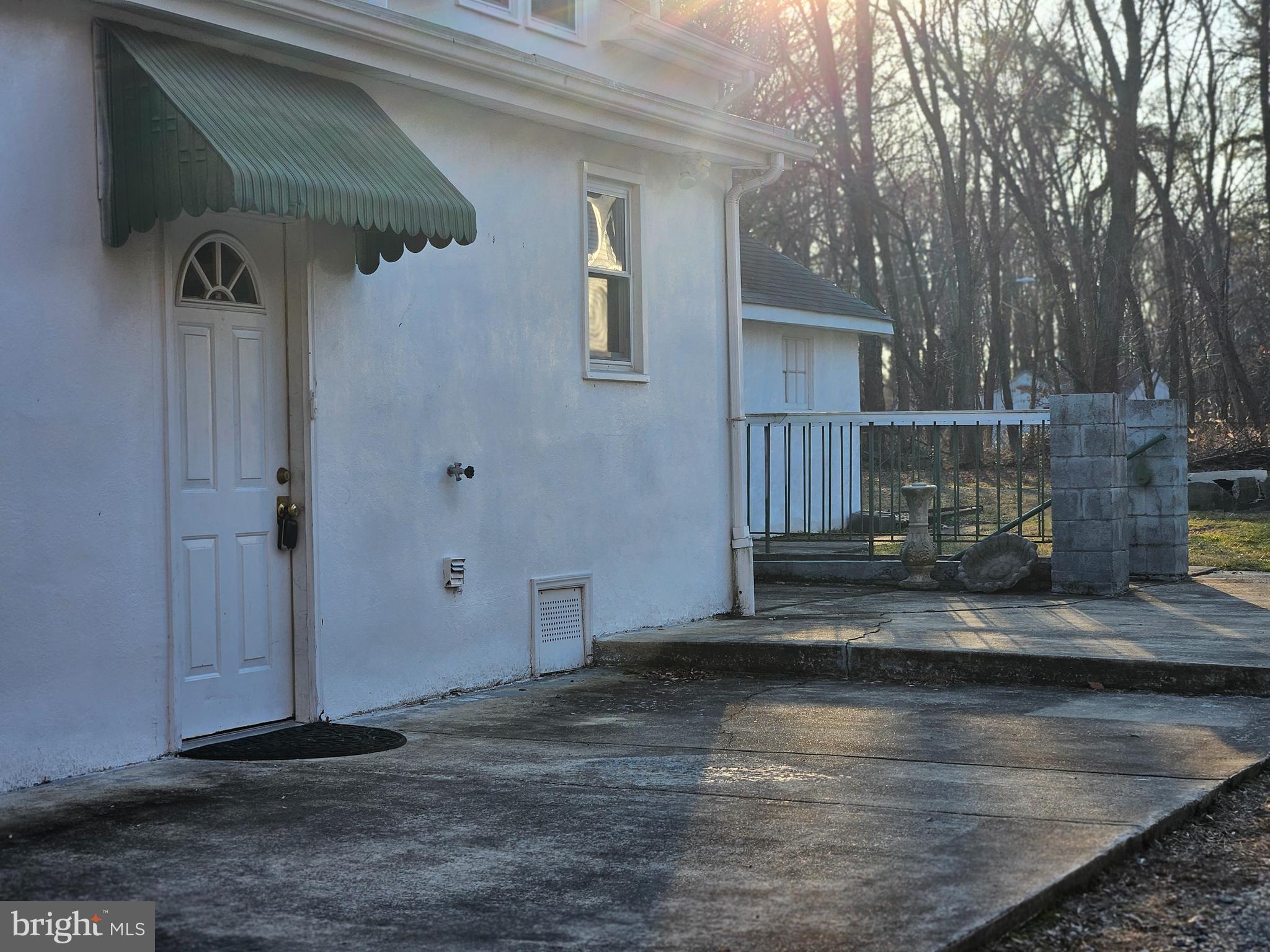 FORT WASHINGTON - Residential Lease