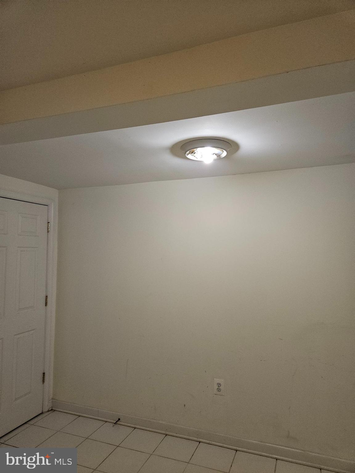 FORT WASHINGTON - Residential Lease